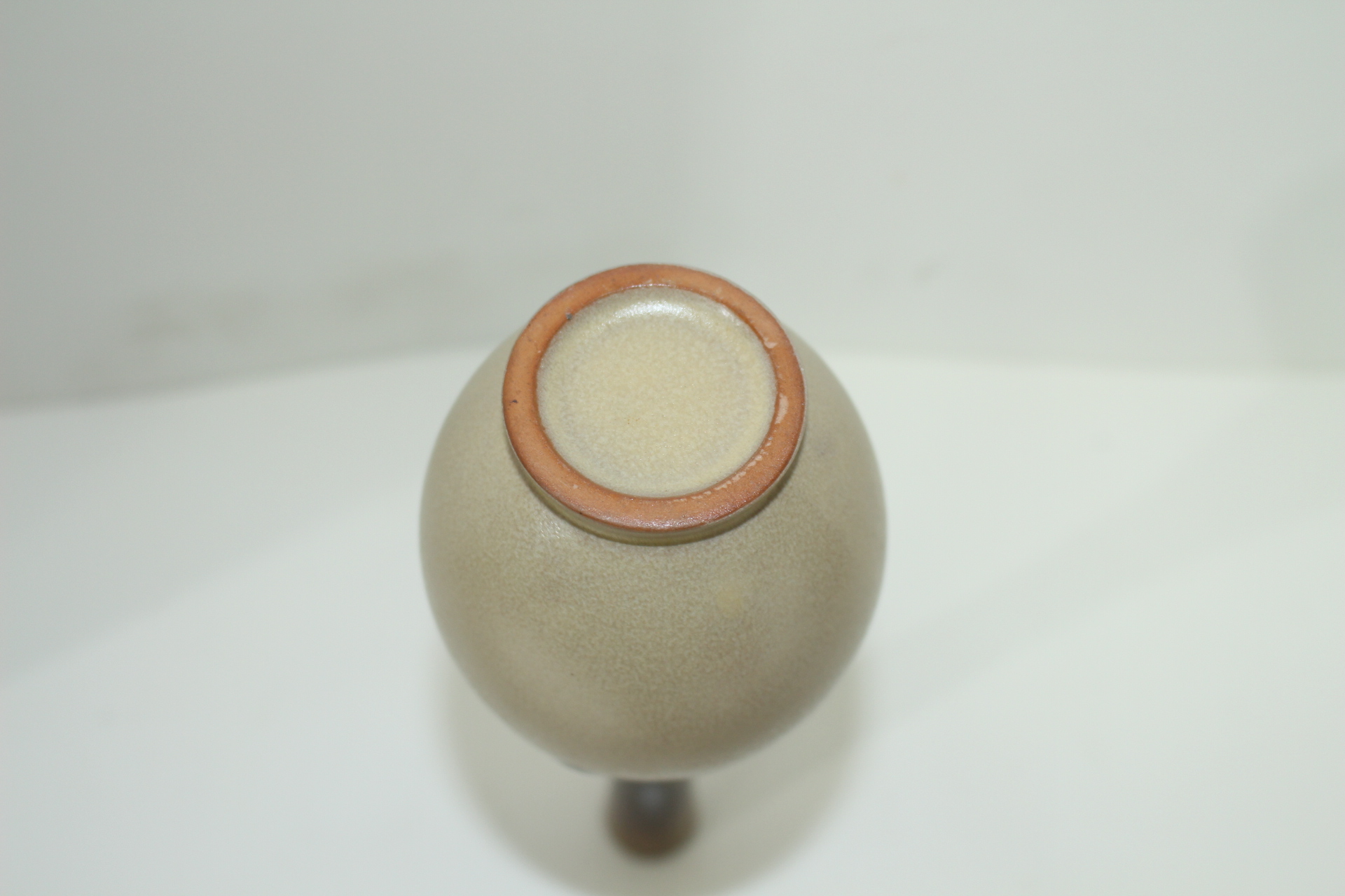 흑유청자 한송이 화병