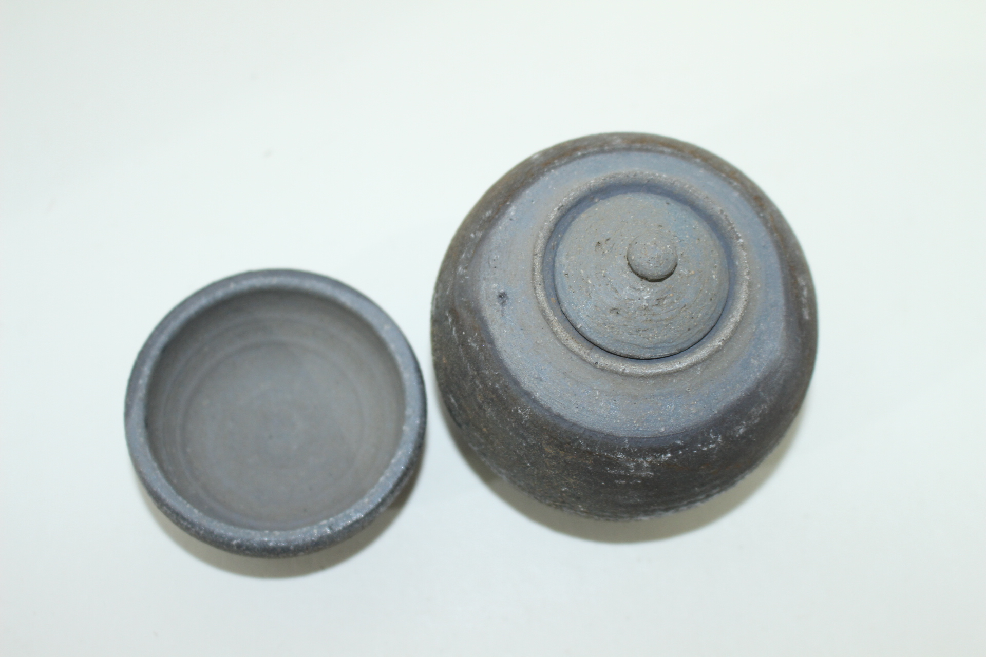 시가라끼 청자 차통