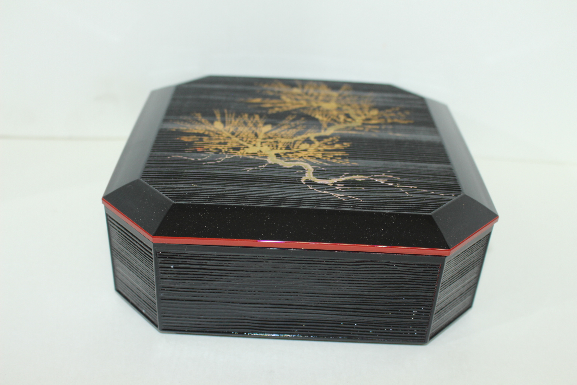 미사용 칠기 금채화문 사각합