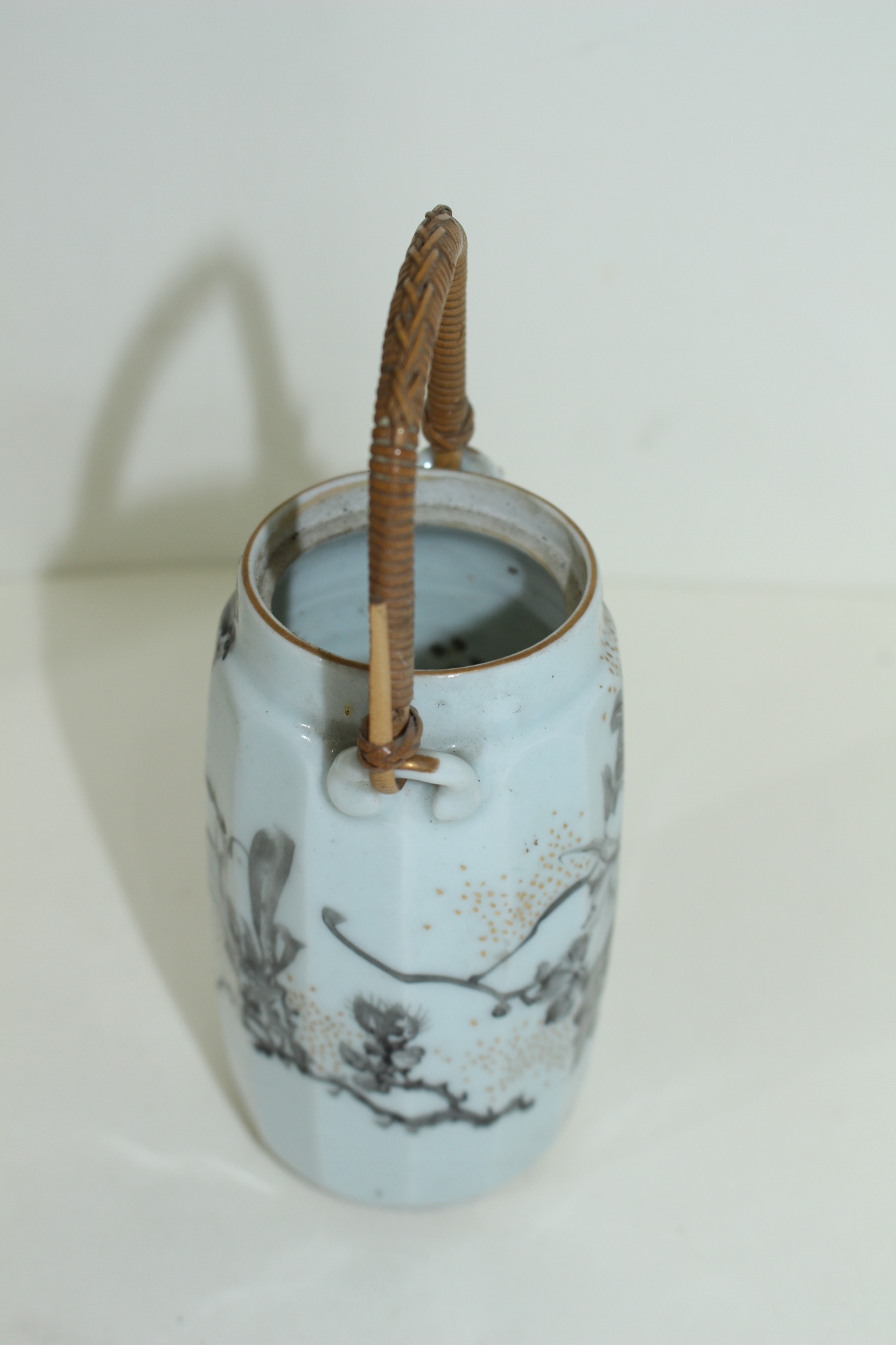 연대가좋은 철화백자화문 주자