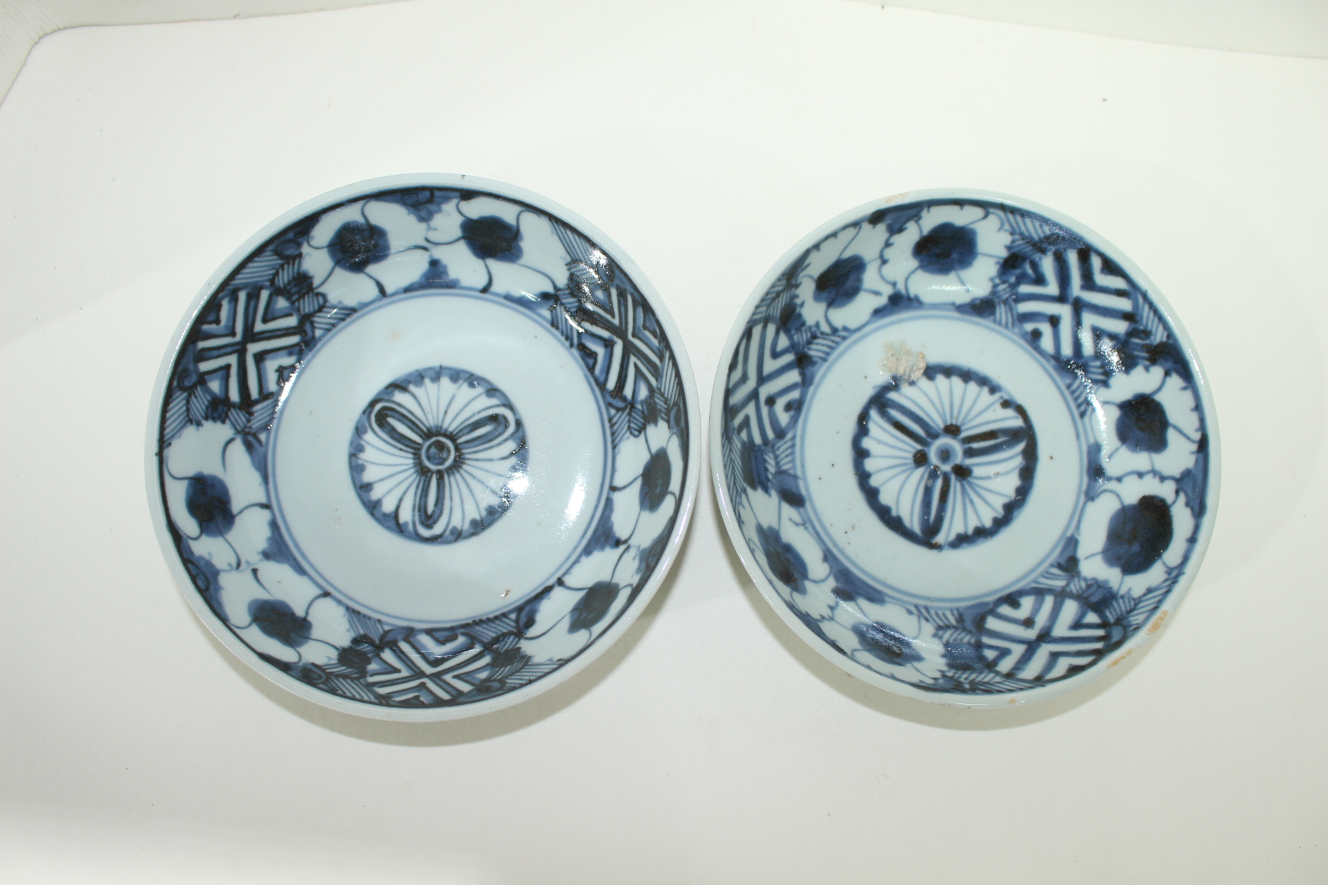 연대가좋은 청화백자화문 완 2점