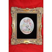 유럽 원목나무액자에 백자도자기 부조액자