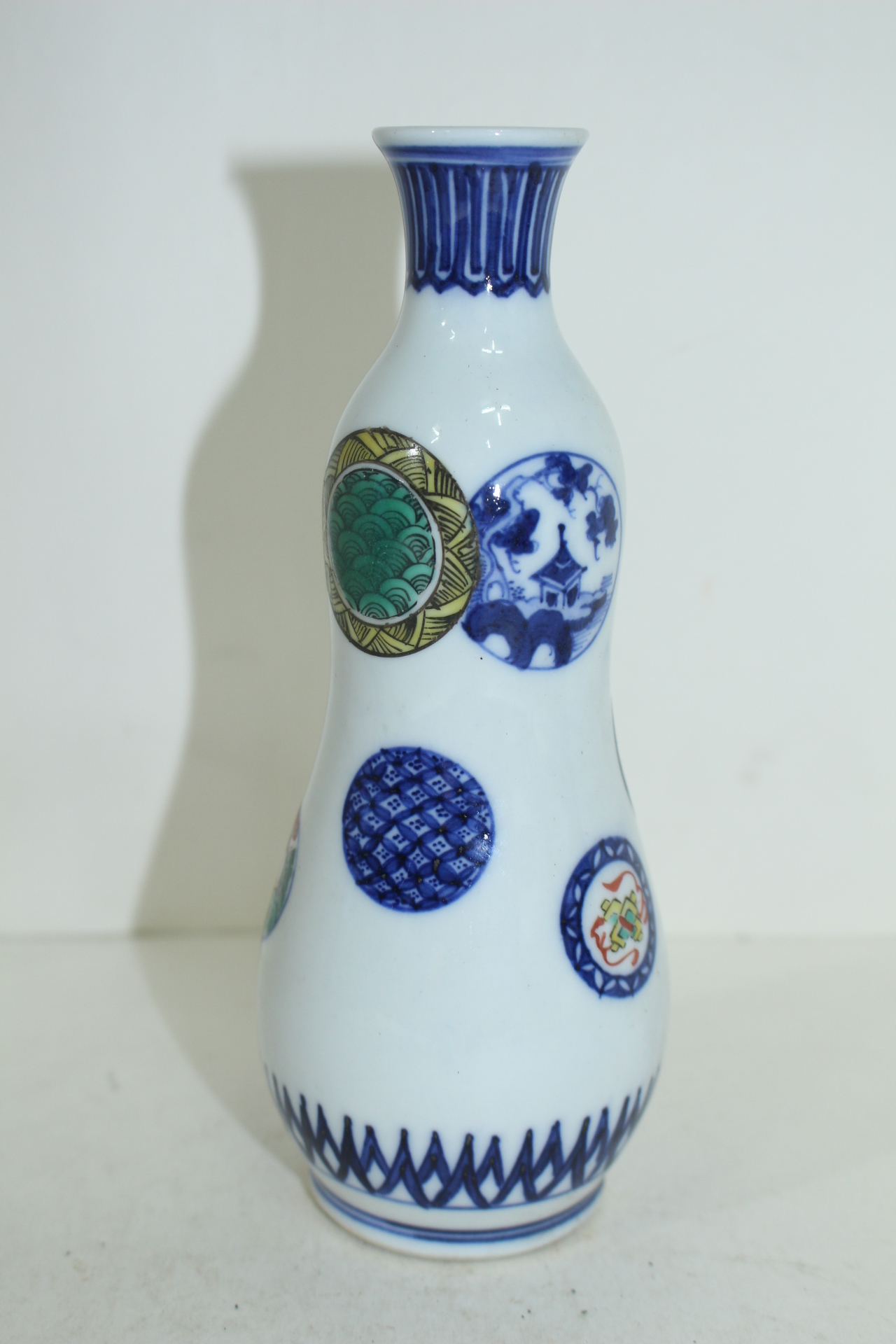 연대가좋은 고이마리 청화백자산수화문호리형 주병