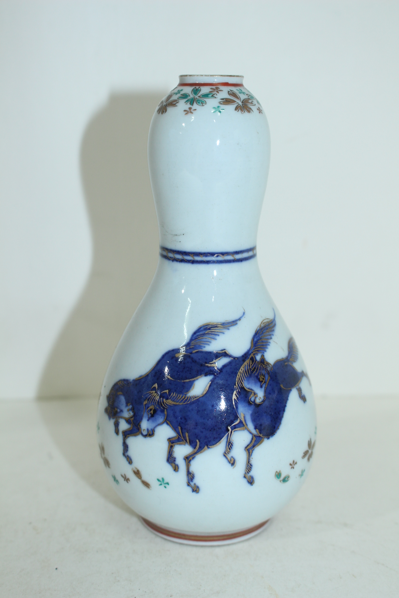 100년이상된 고구다니 청화백자 금채마문 주병