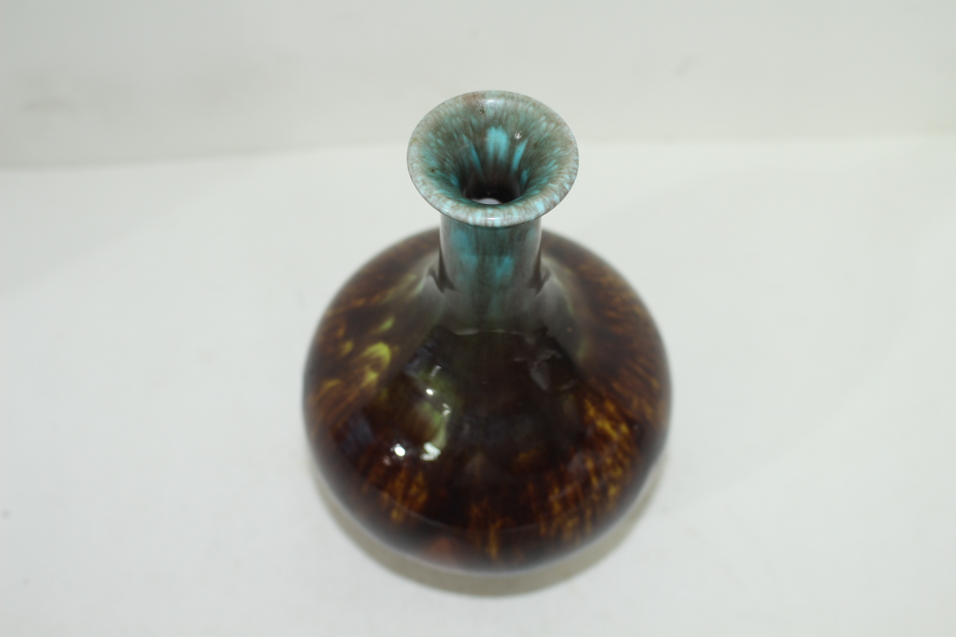 연대좋은 청자덴모꾸 주병