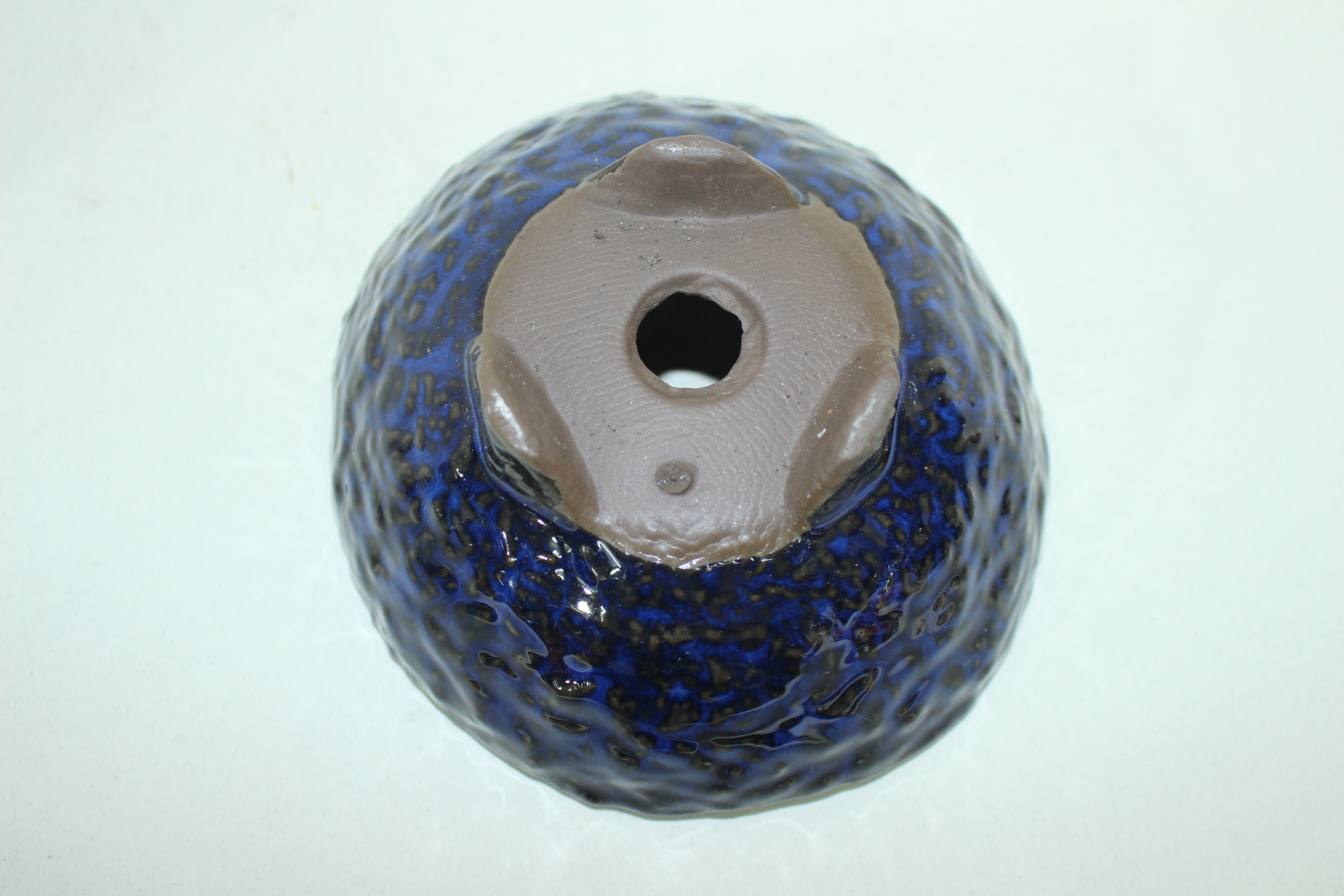 청록청자 화형 삼족화분