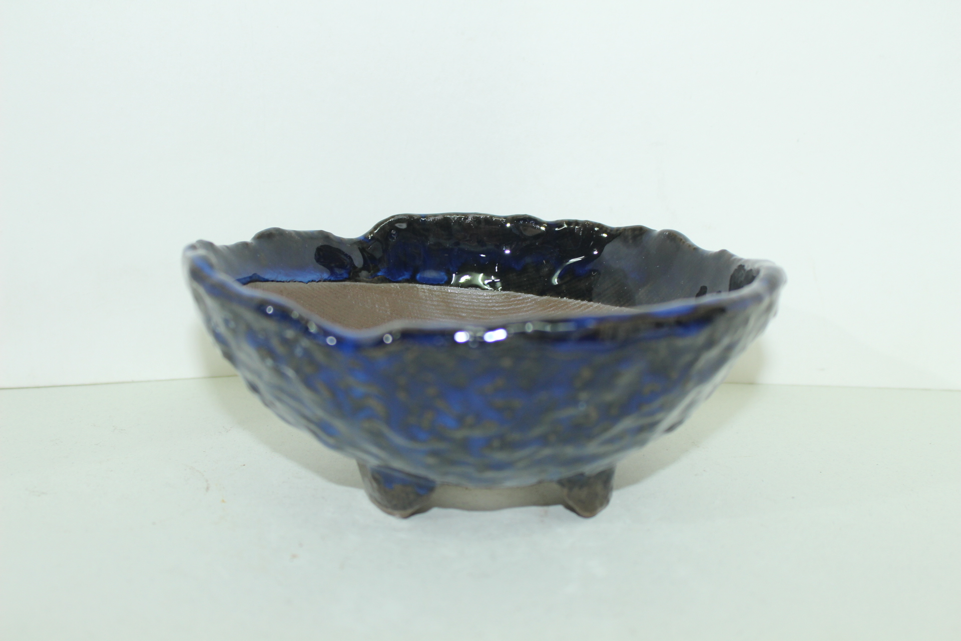 청록청자 화형 삼족화분