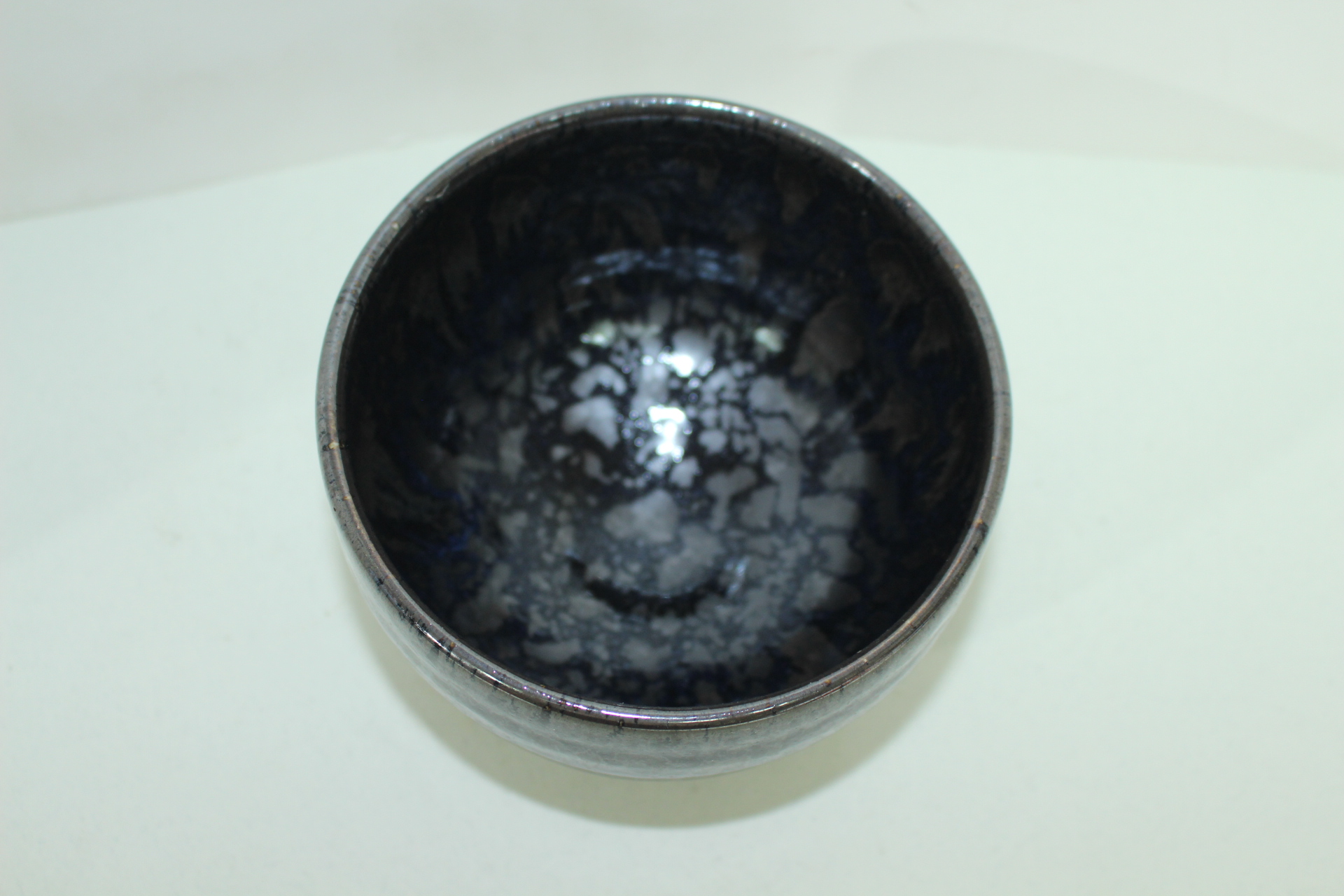 흑유청자 유약흘림이 좋은 말찻잔