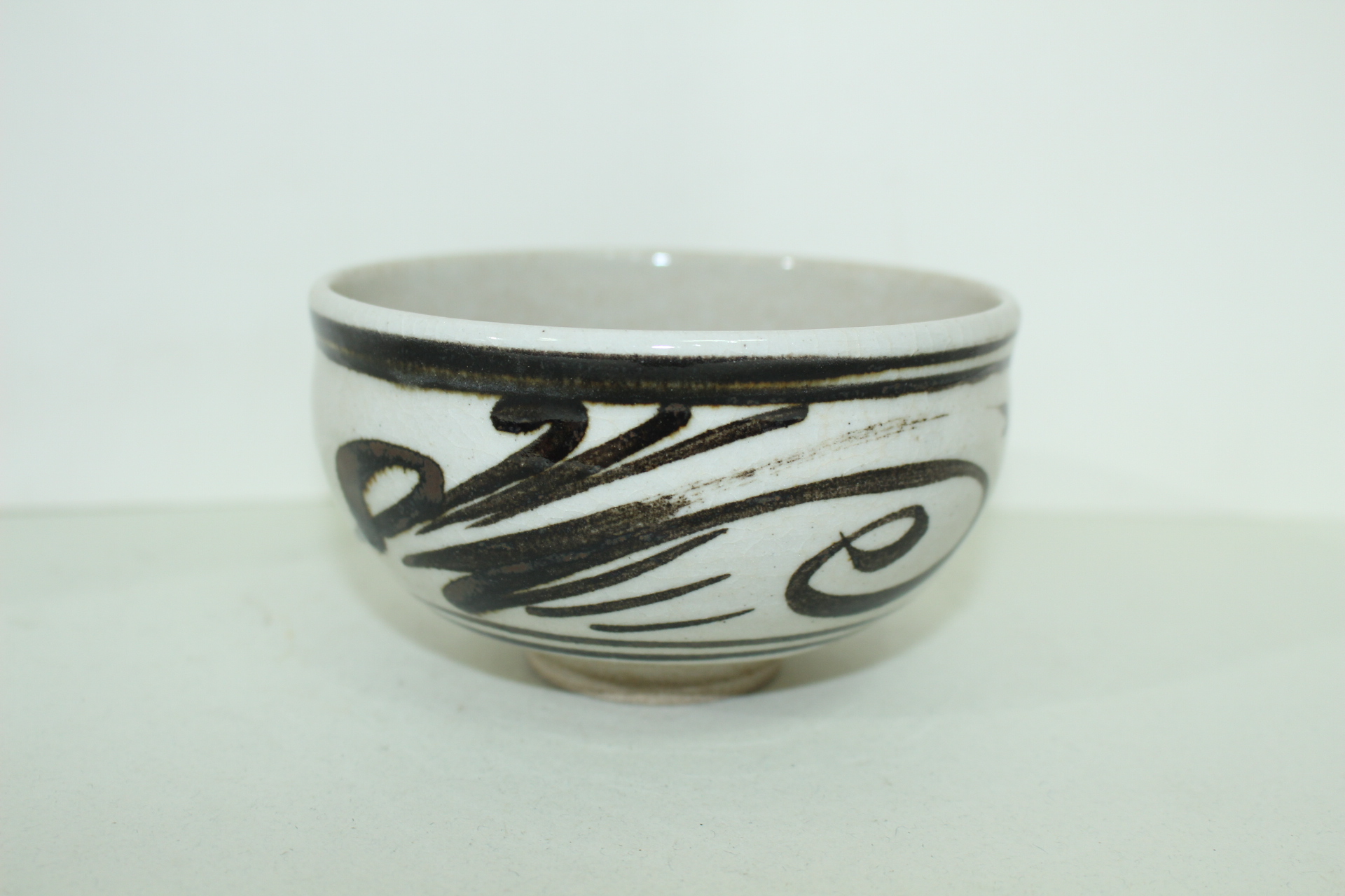 연대가좋은 철화화문 백자말찻잔