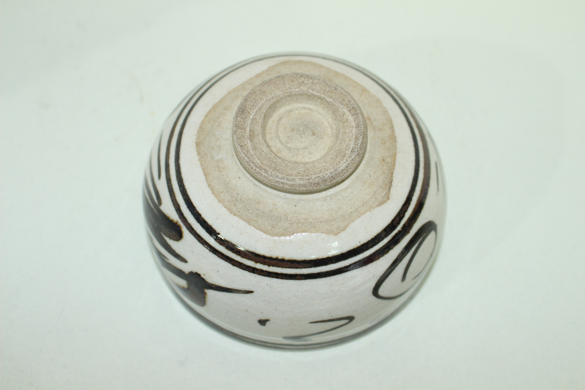 연대가좋은 철화화문 백자말찻잔