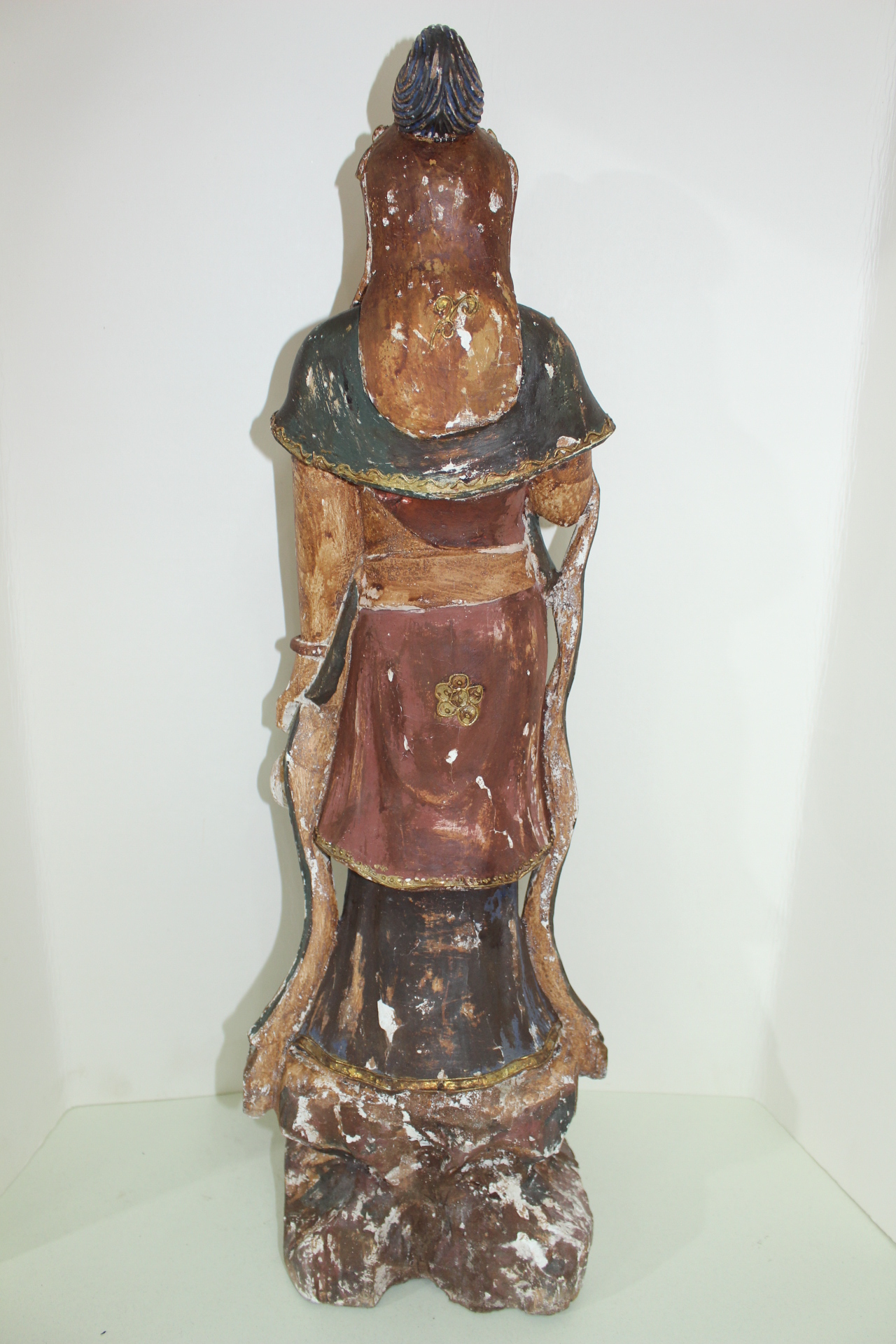 나무에 채색금채된 관음불 입상