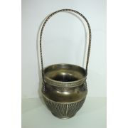 묵직한 청동으로된 작가의 수결이 있는 화도용 화병