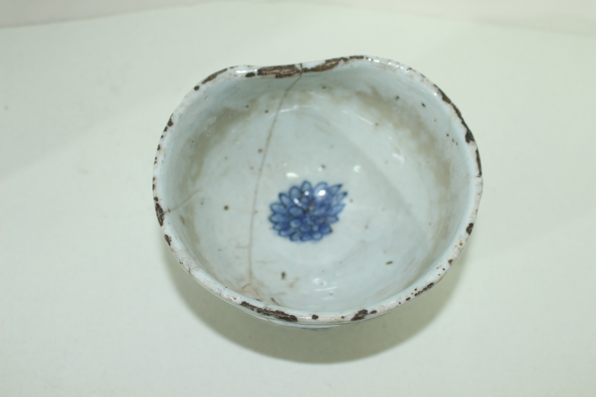 에도시기 양촌고이마리 청화백자노송학문 말찻잔