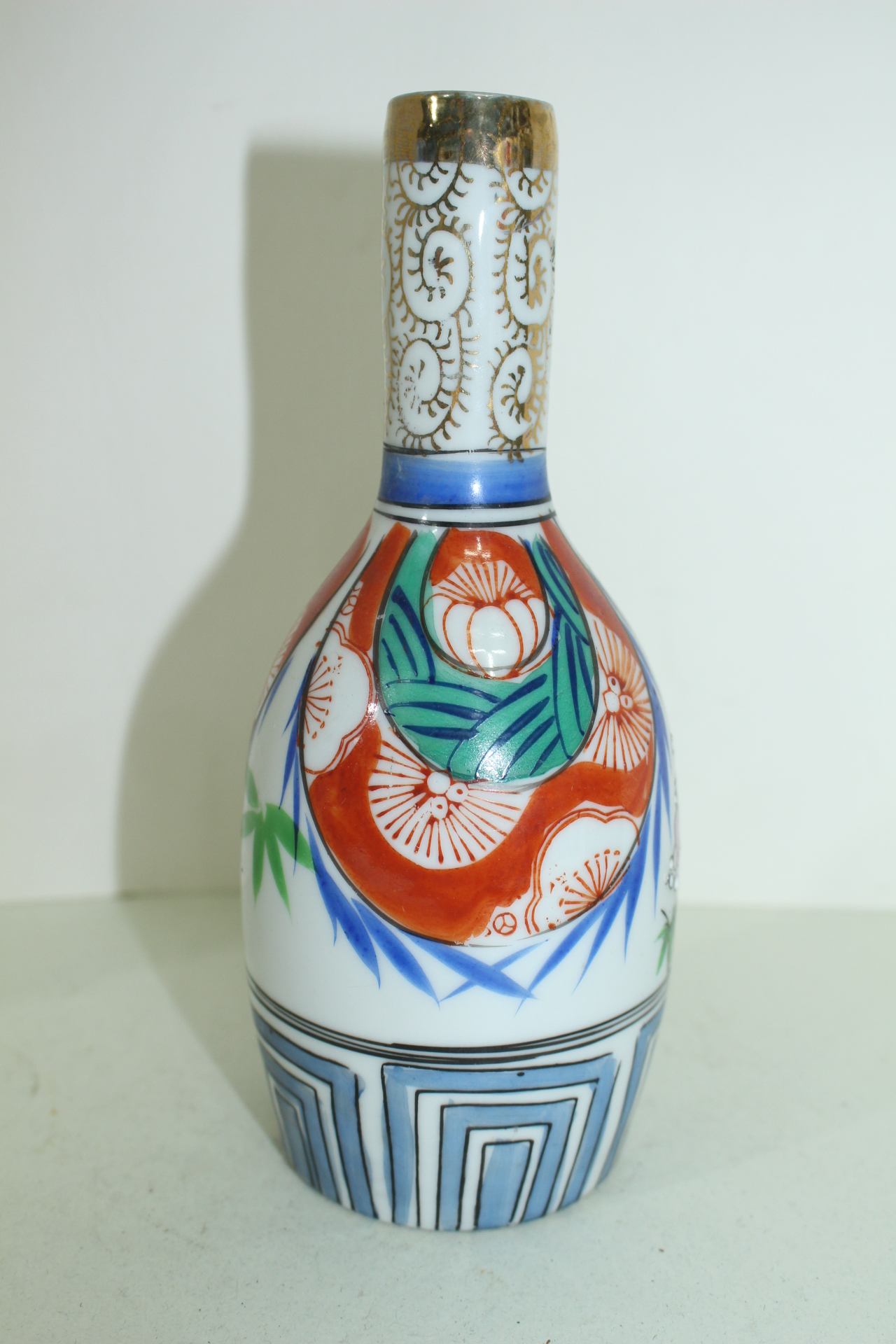 100년이상된 청화백자진사금채화문 주병