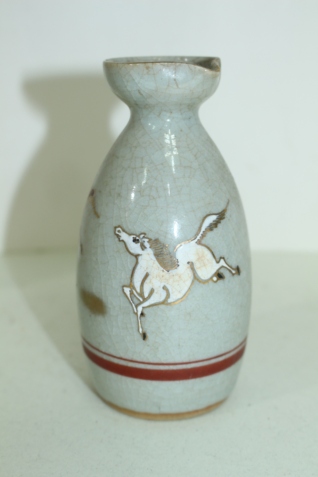 연대가좋은 청자마문 주병