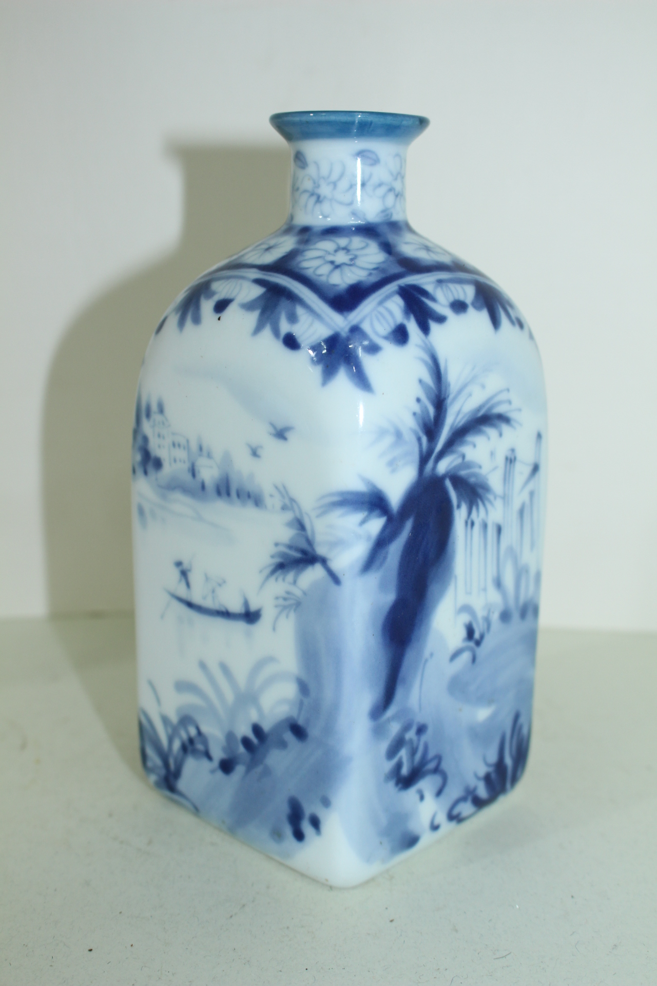 이마리 청화백자 여인산수문 사각호