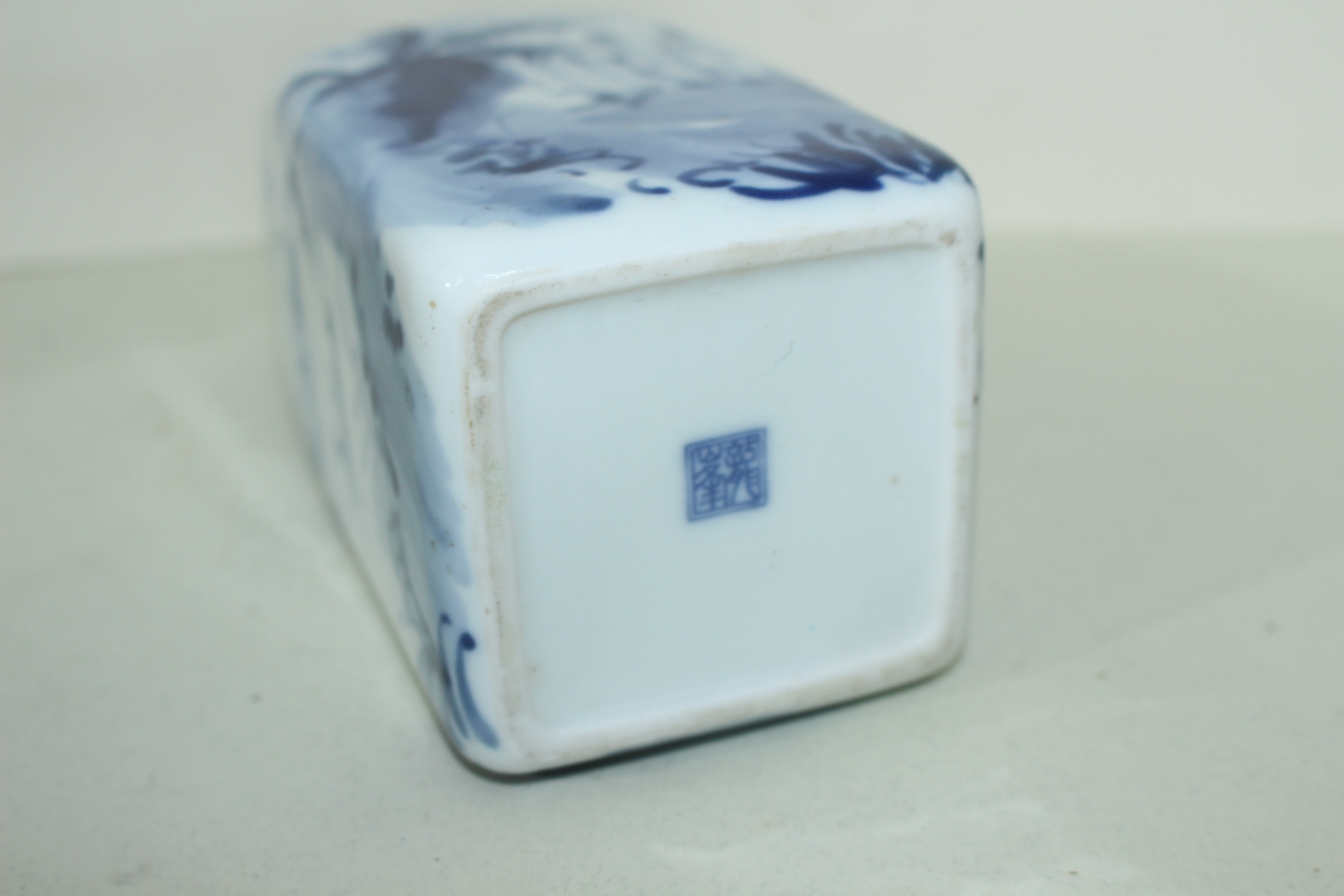 이마리 청화백자 여인산수문 사각호