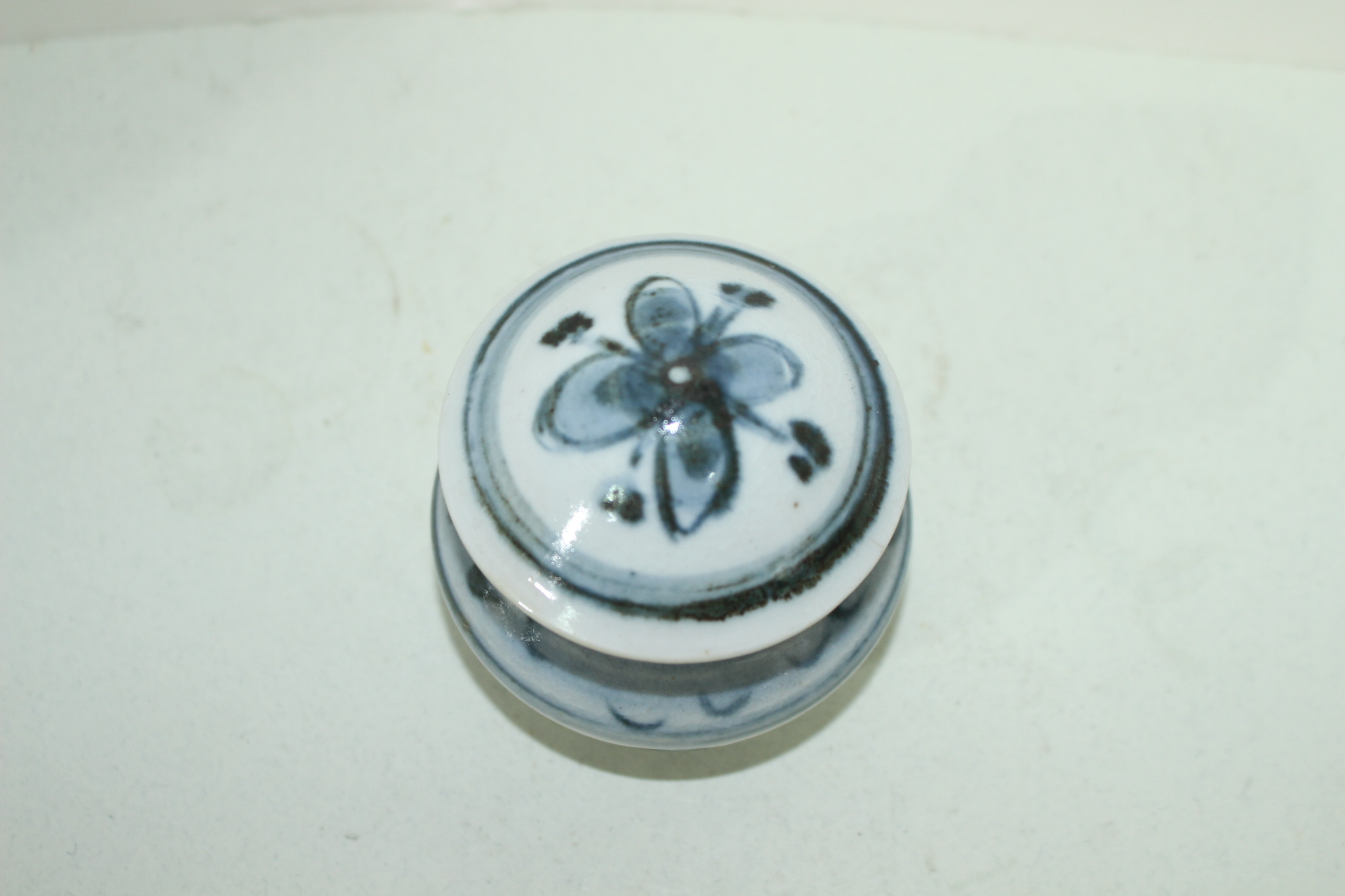 연대가좋은 청화백자 화문 합