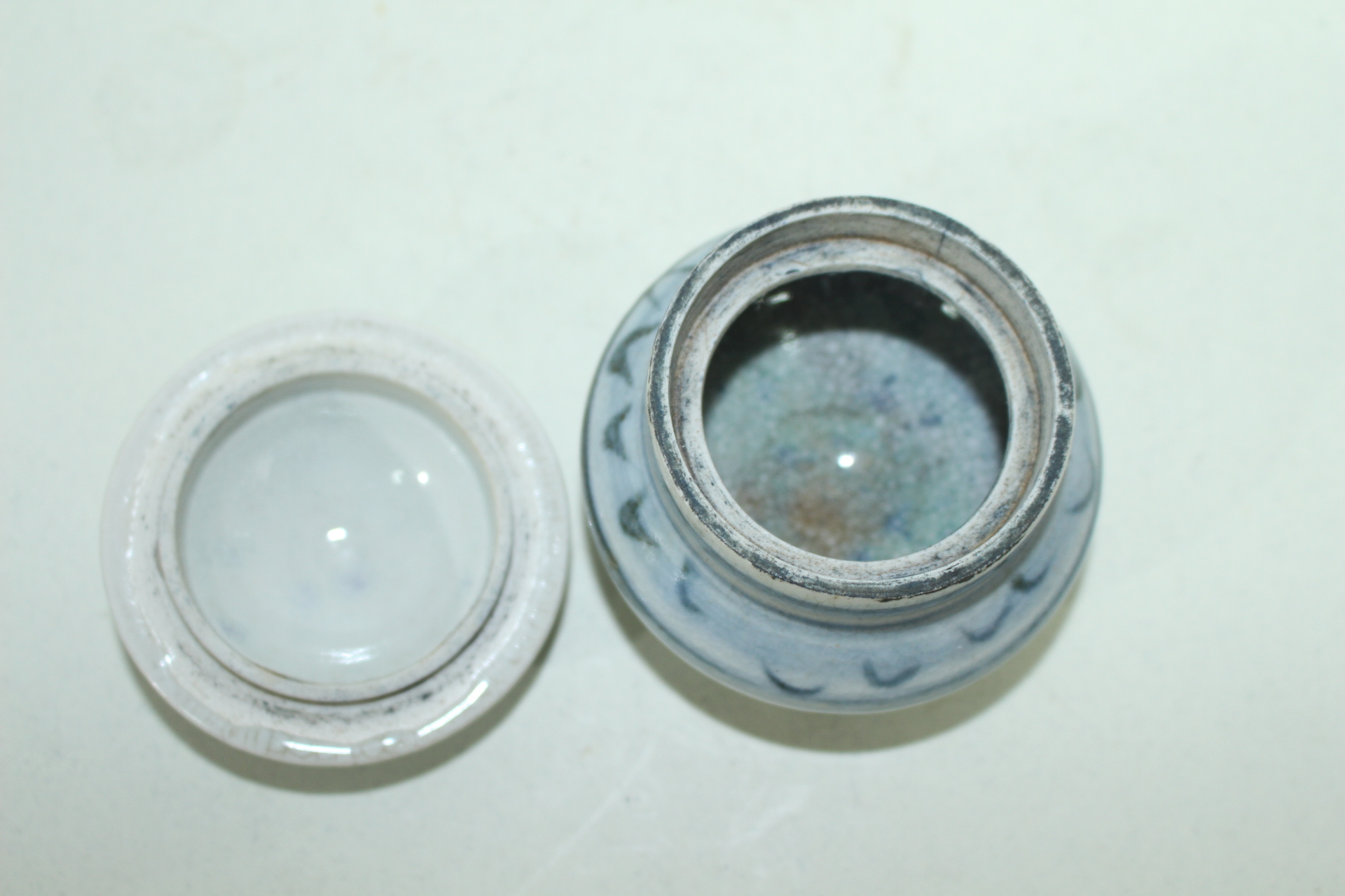 연대가좋은 청화백자 화문 합