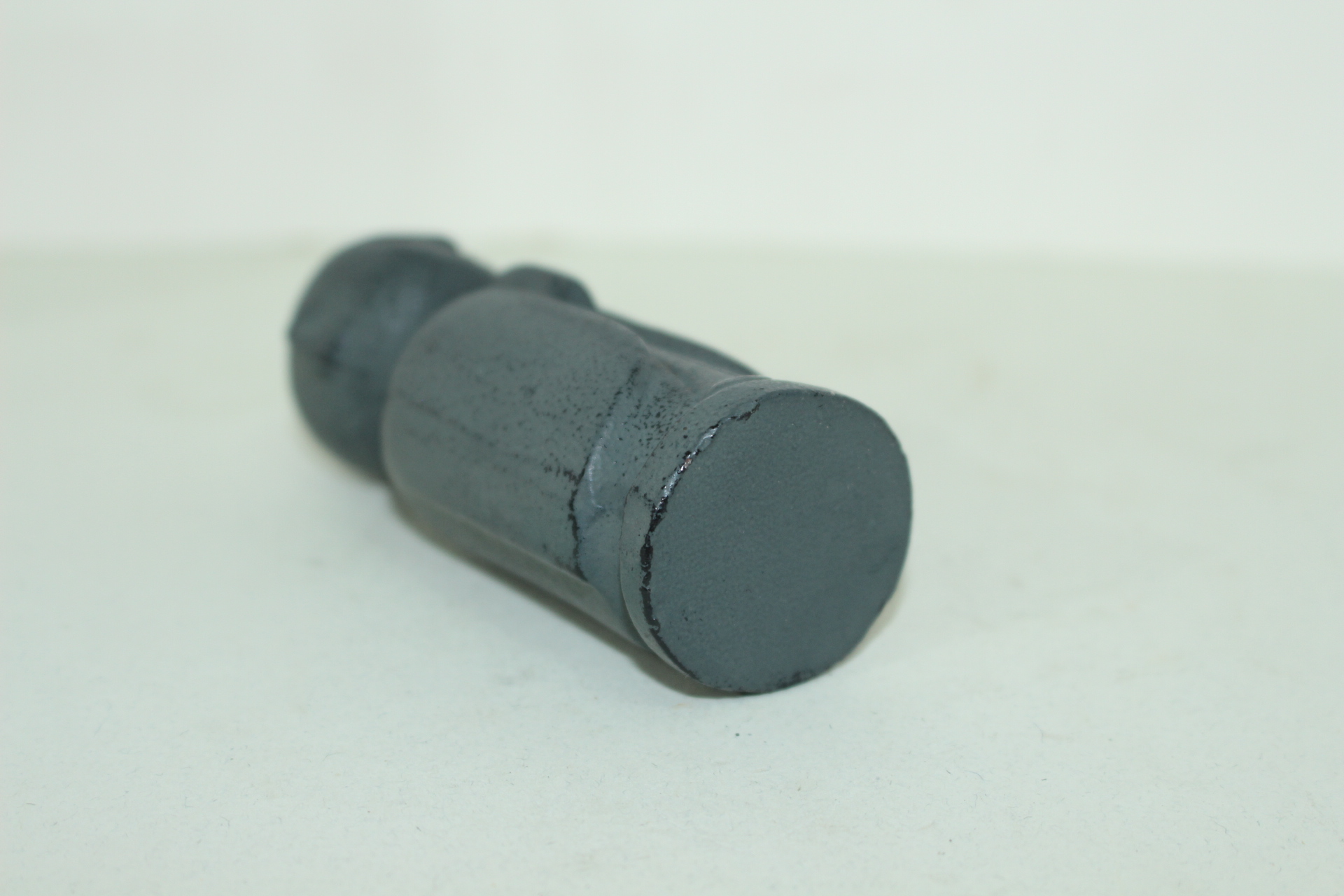 묵직한 무쇠통으로된 아기동자승 조각상