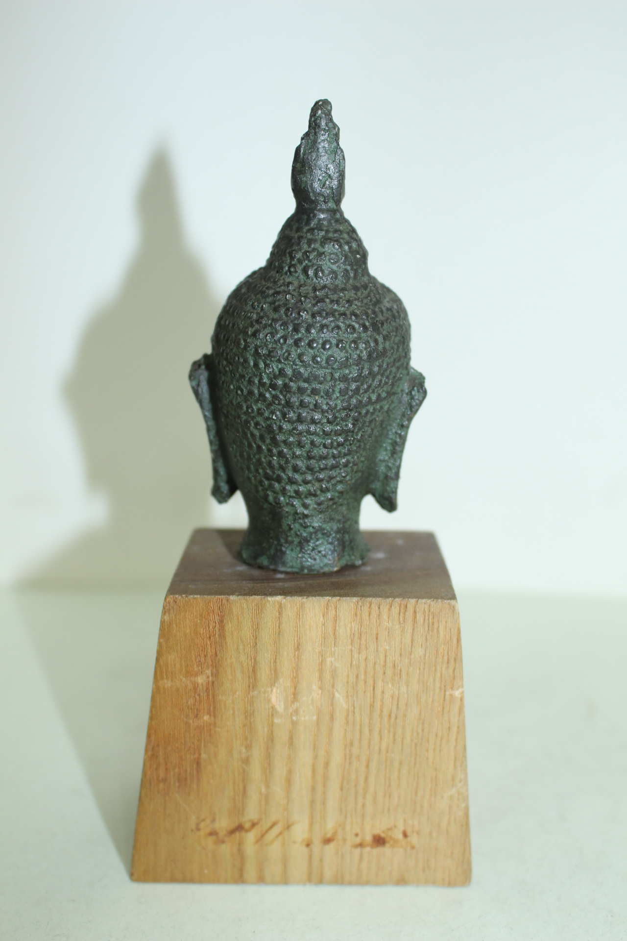 연대가좋은 청동으로된 동남아계통의 불두