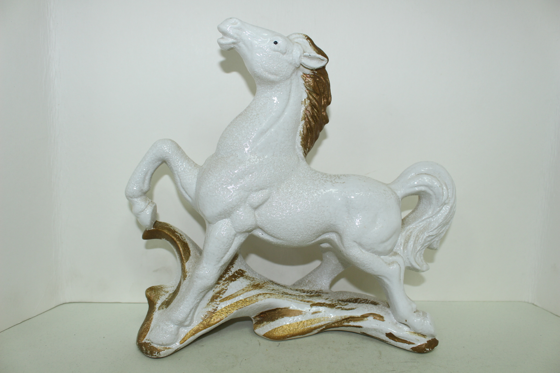 청자 도자기 말 조각상