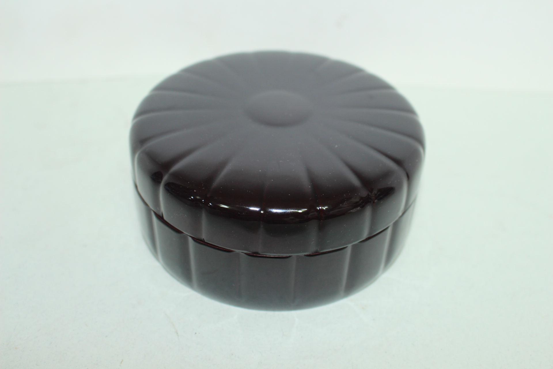 미사용 검은빛깔의 화형차탁과 합