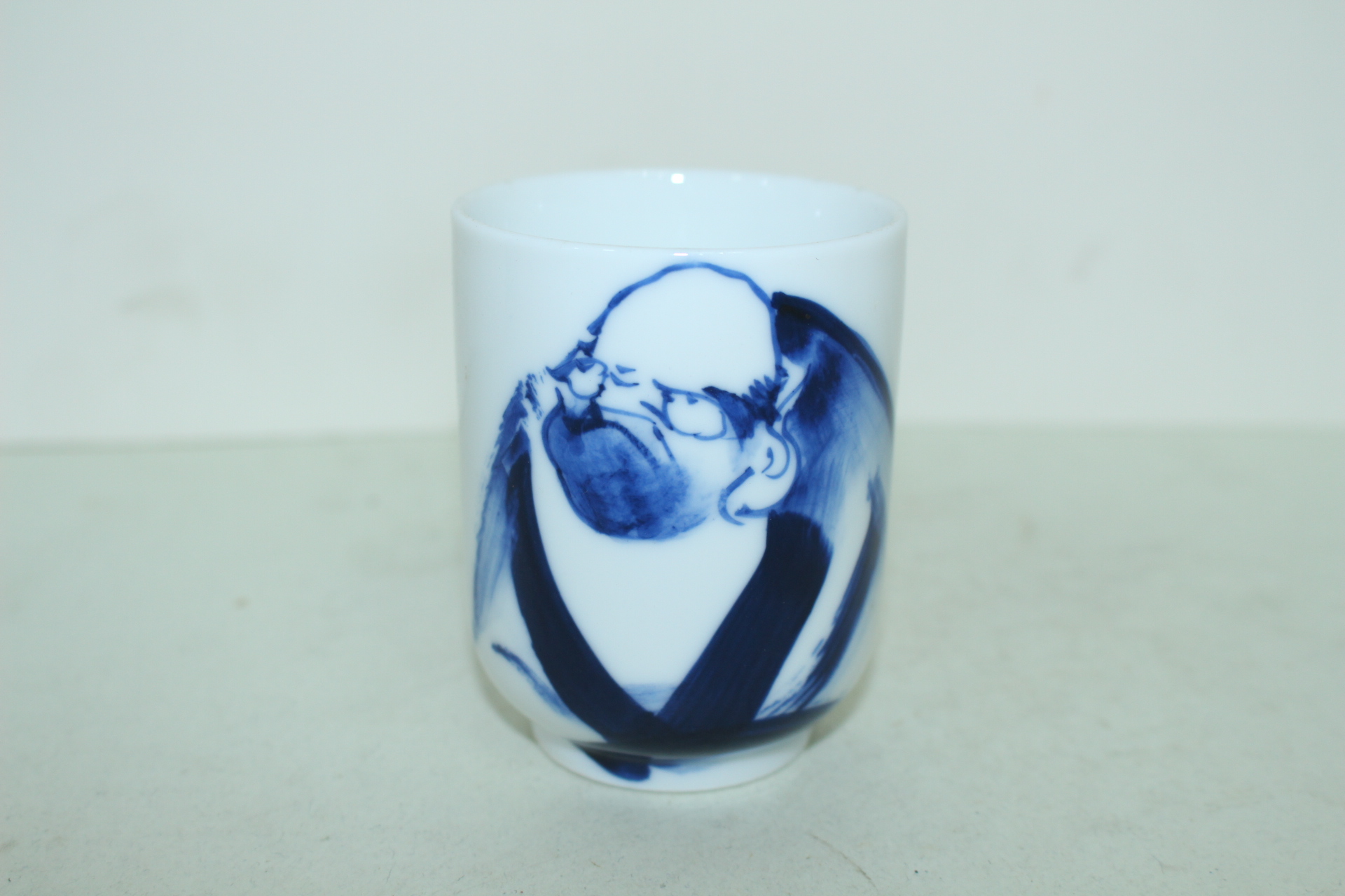 이마리 청화백자 달마문 잔