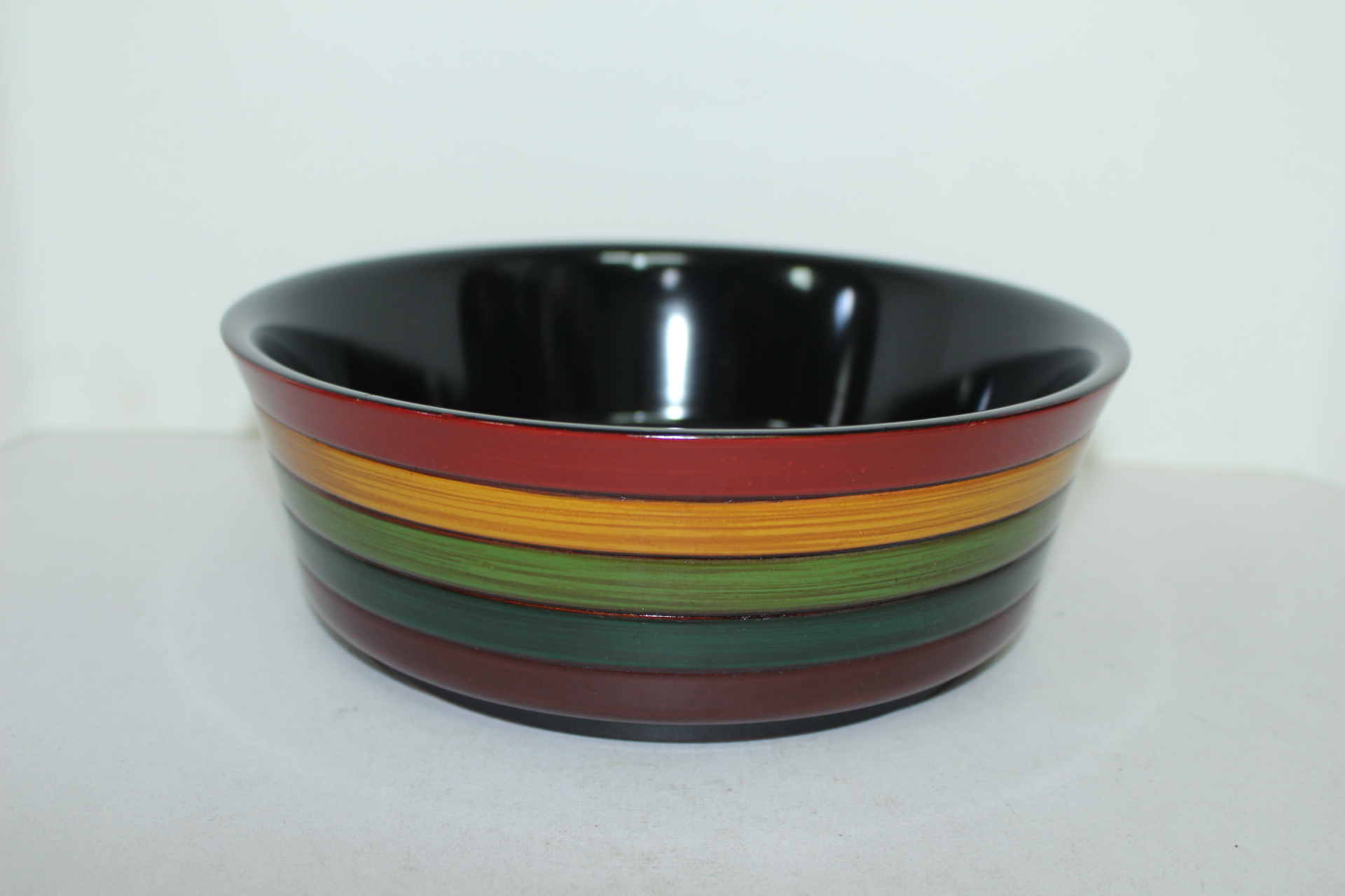 대형크기의 원목나무에 옷칠이된 나무반