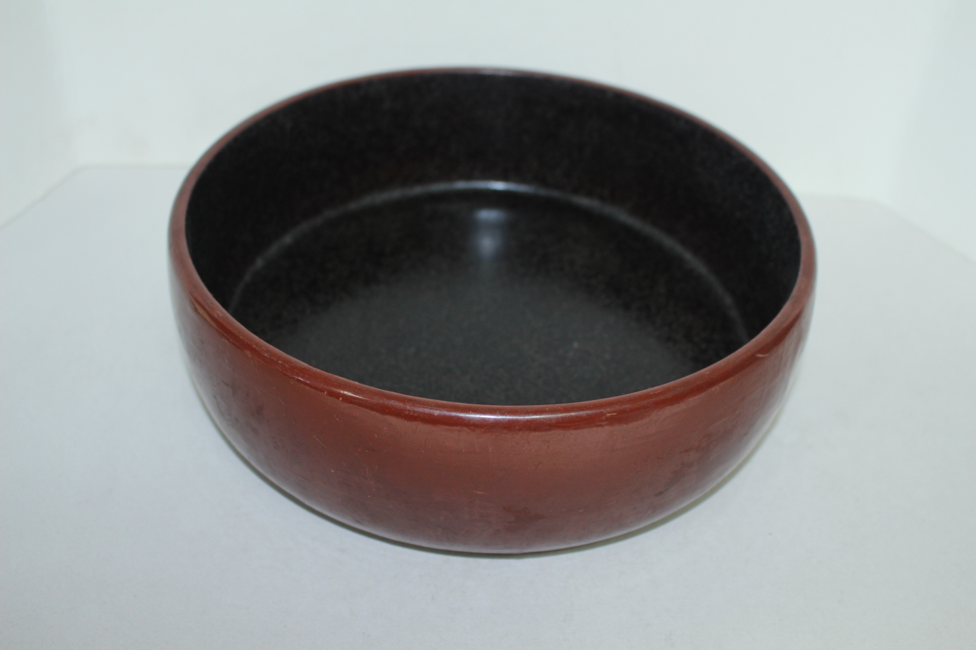 대형크기의 나무에 칠이된 차반