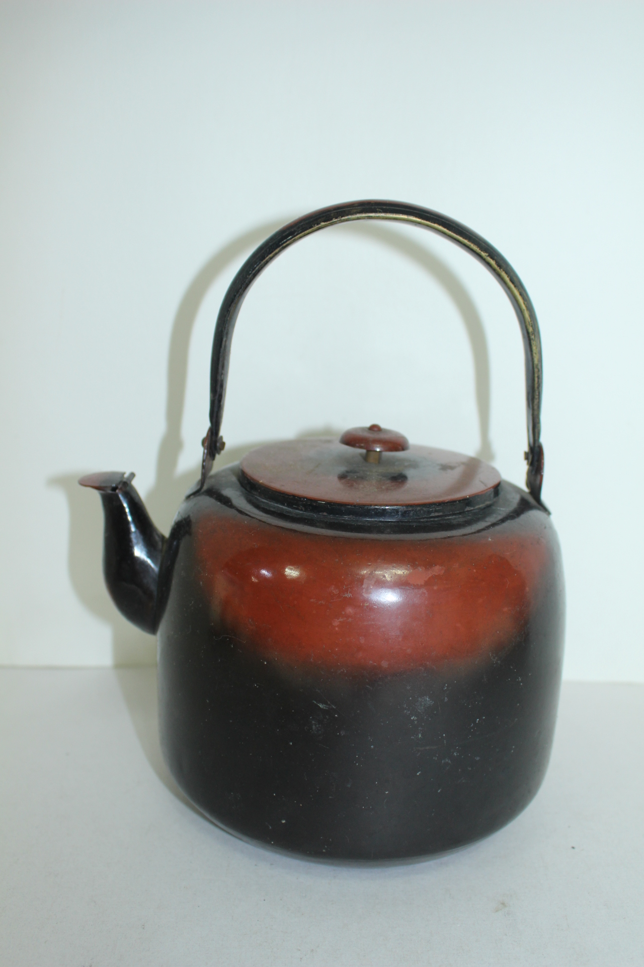 동으로 된 주자