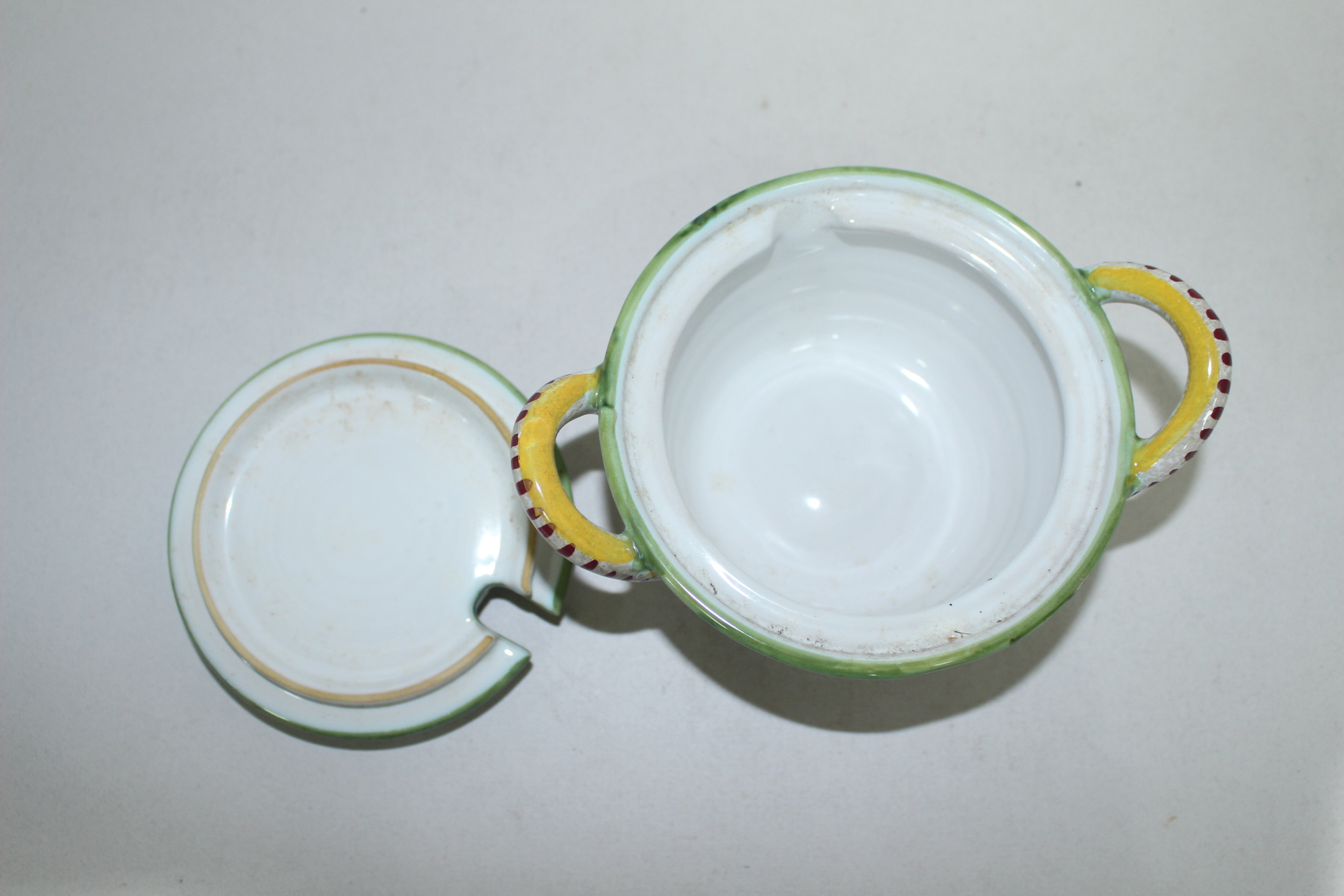 이태리산 분청자 진사화문 합