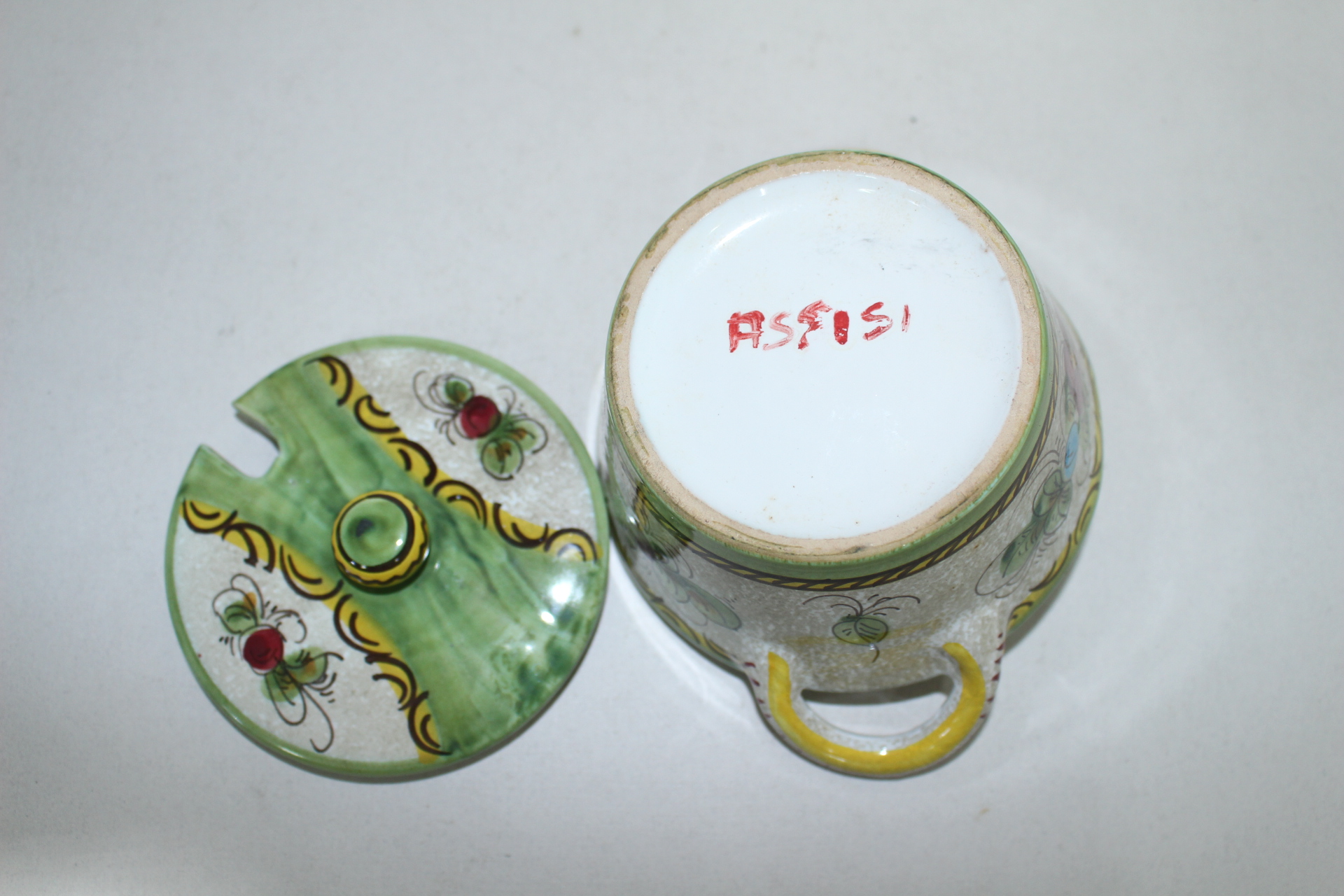 이태리산 분청자 진사화문 합