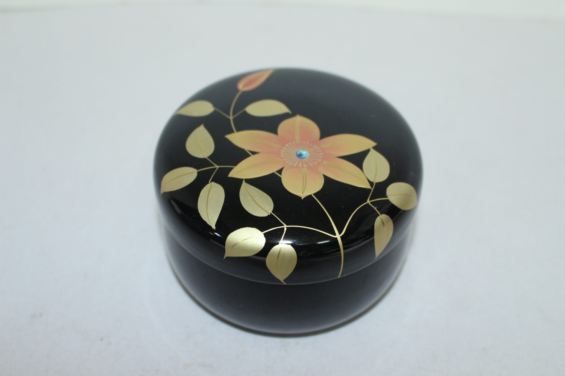 명품-나무에 금채화문된 차탁6점과 차탁합