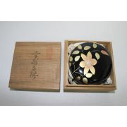 명품-나무에 금채화문된 차탁6점과 차탁합