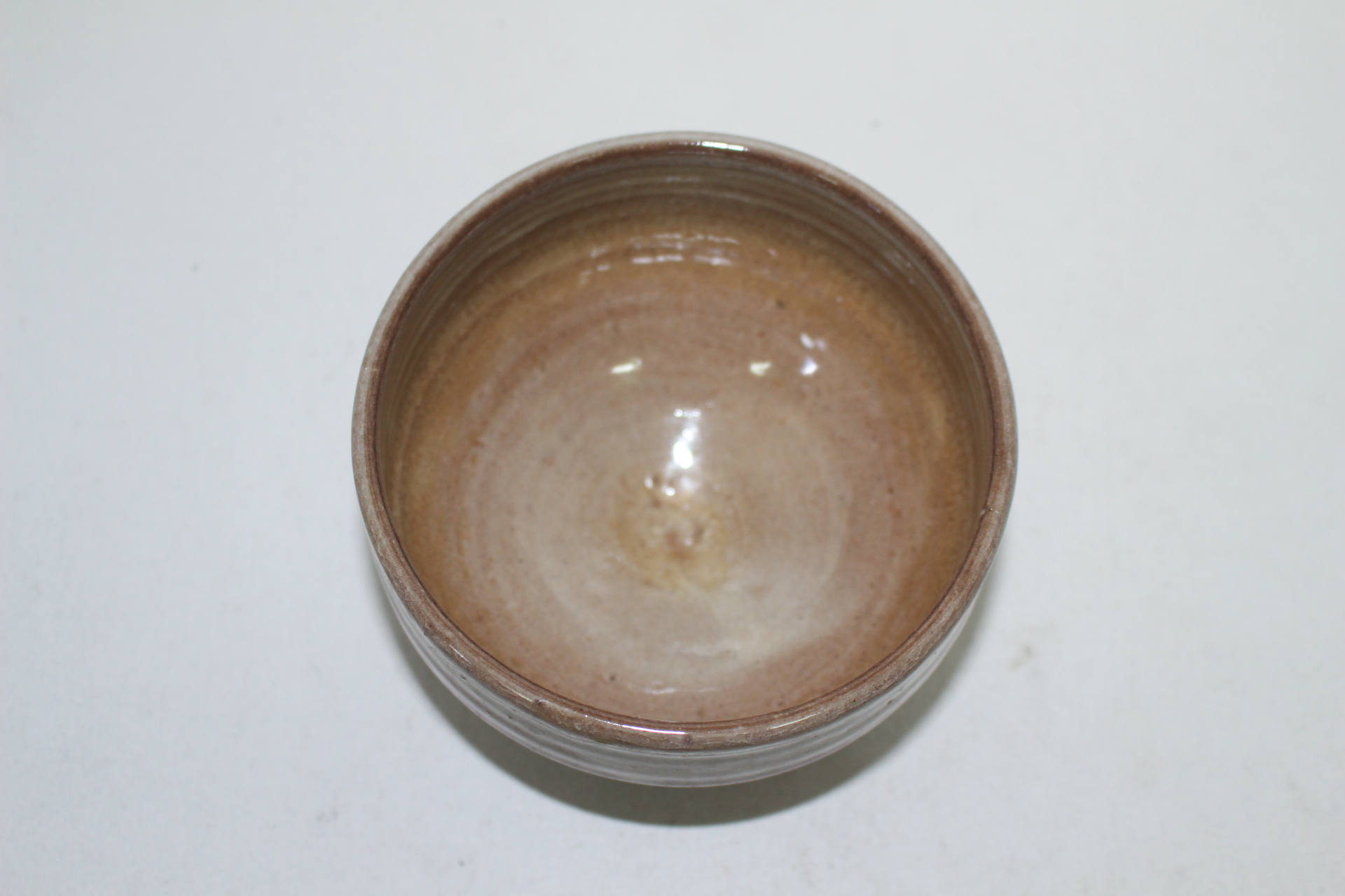 유약흘림이 좋은 청자 말찻잔