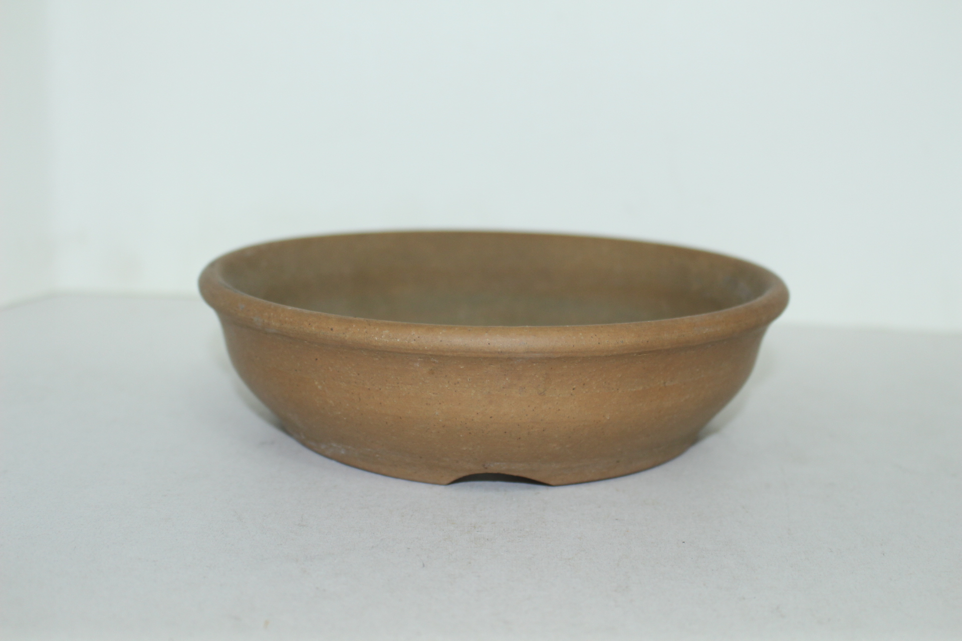 토기재지로된 작가의 수결이 있는 화분