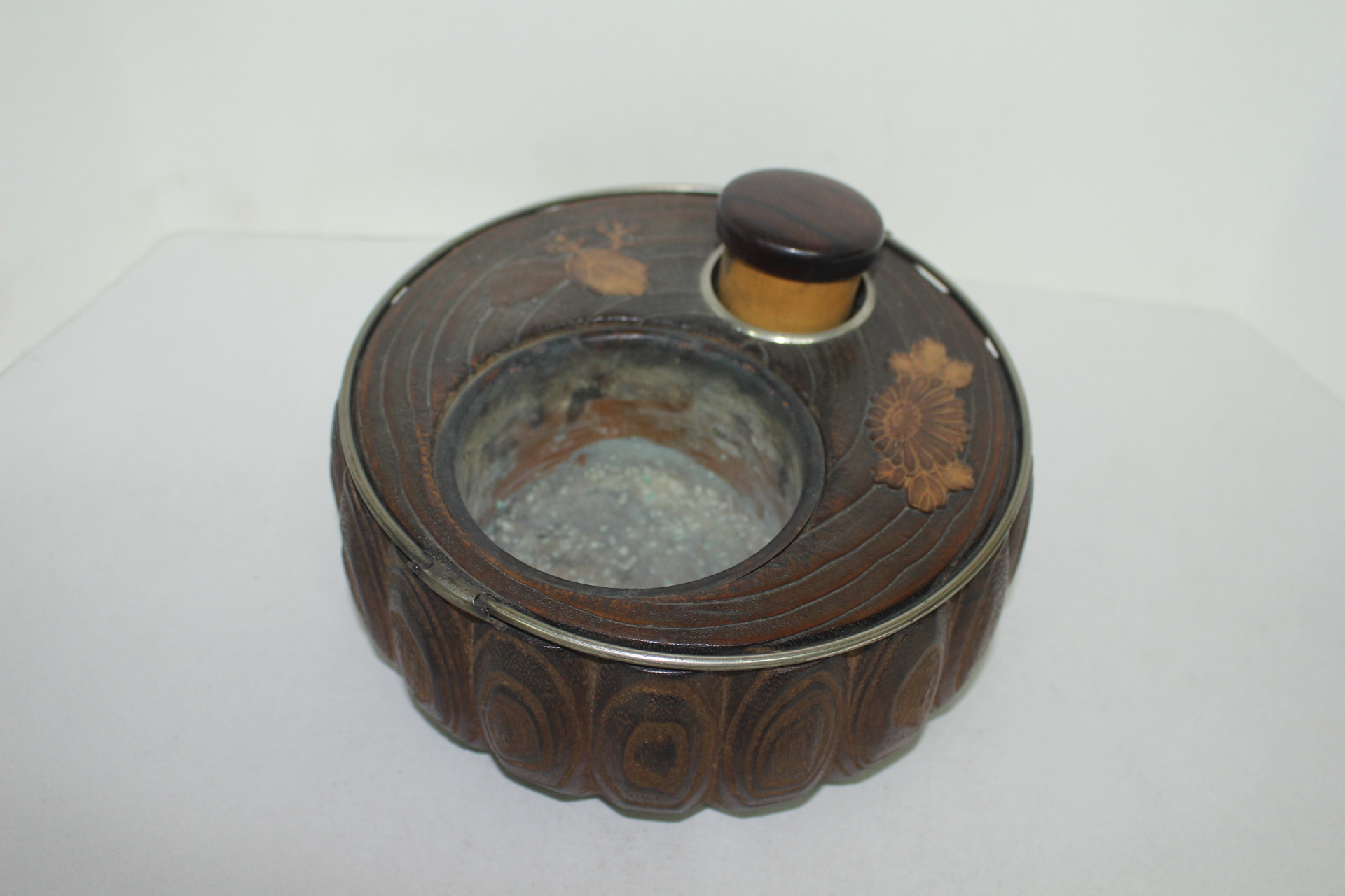 오동나무에 화문금채된 화형 향완