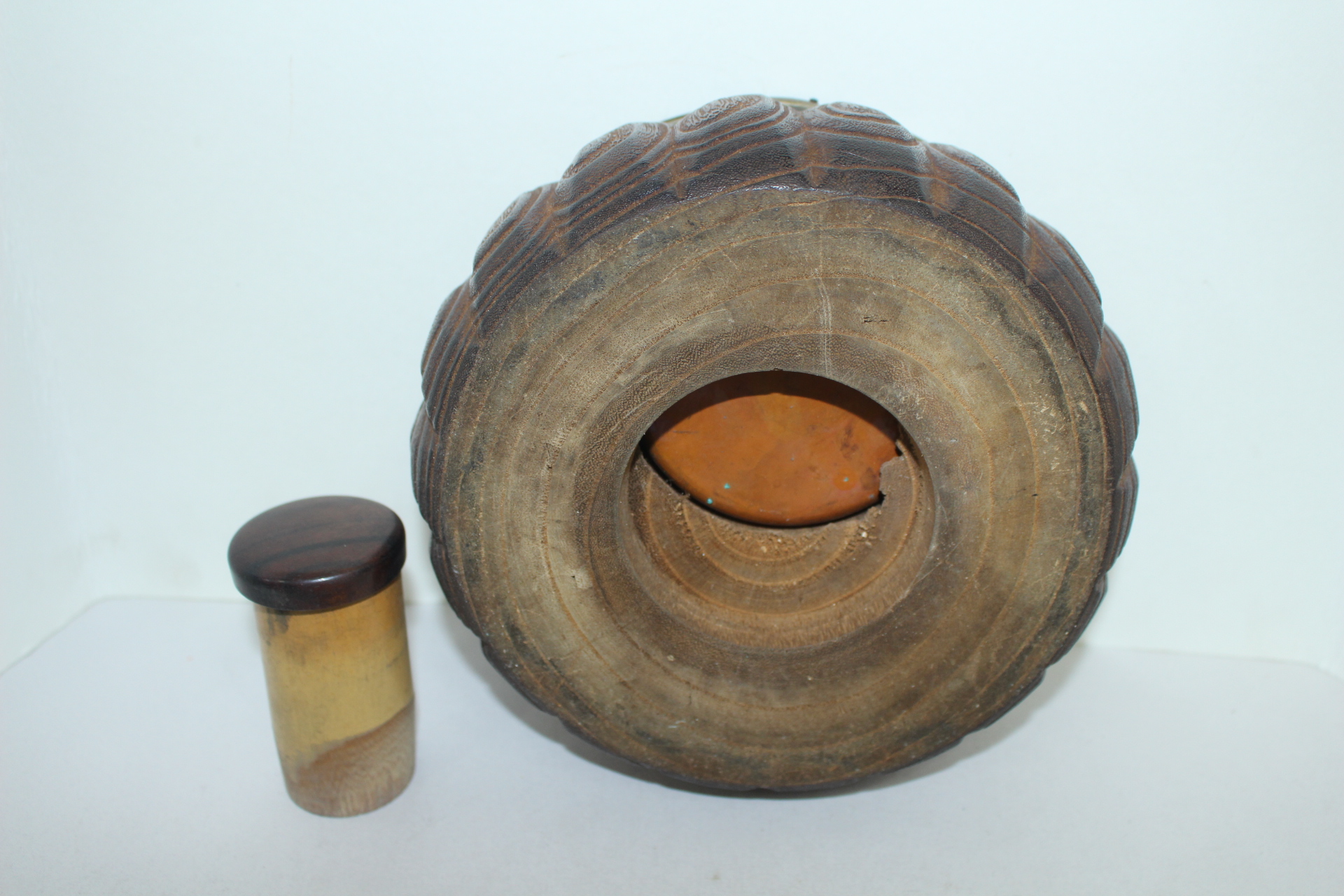 오동나무에 화문금채된 화형 향완