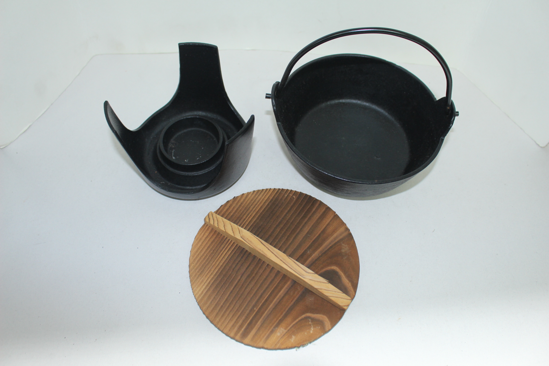 남부철기 무쇠로된 솥과 솥받침 셋트