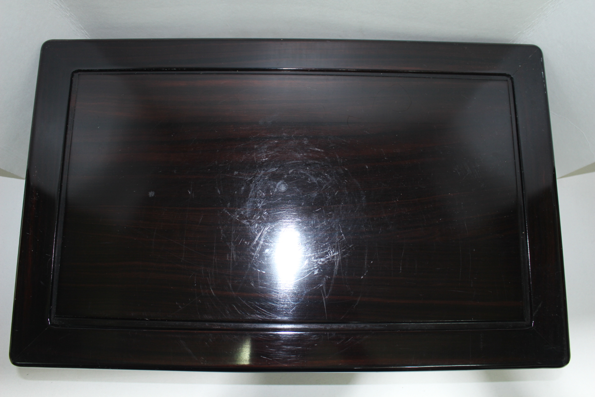 묵직한 화류목으로된 화대