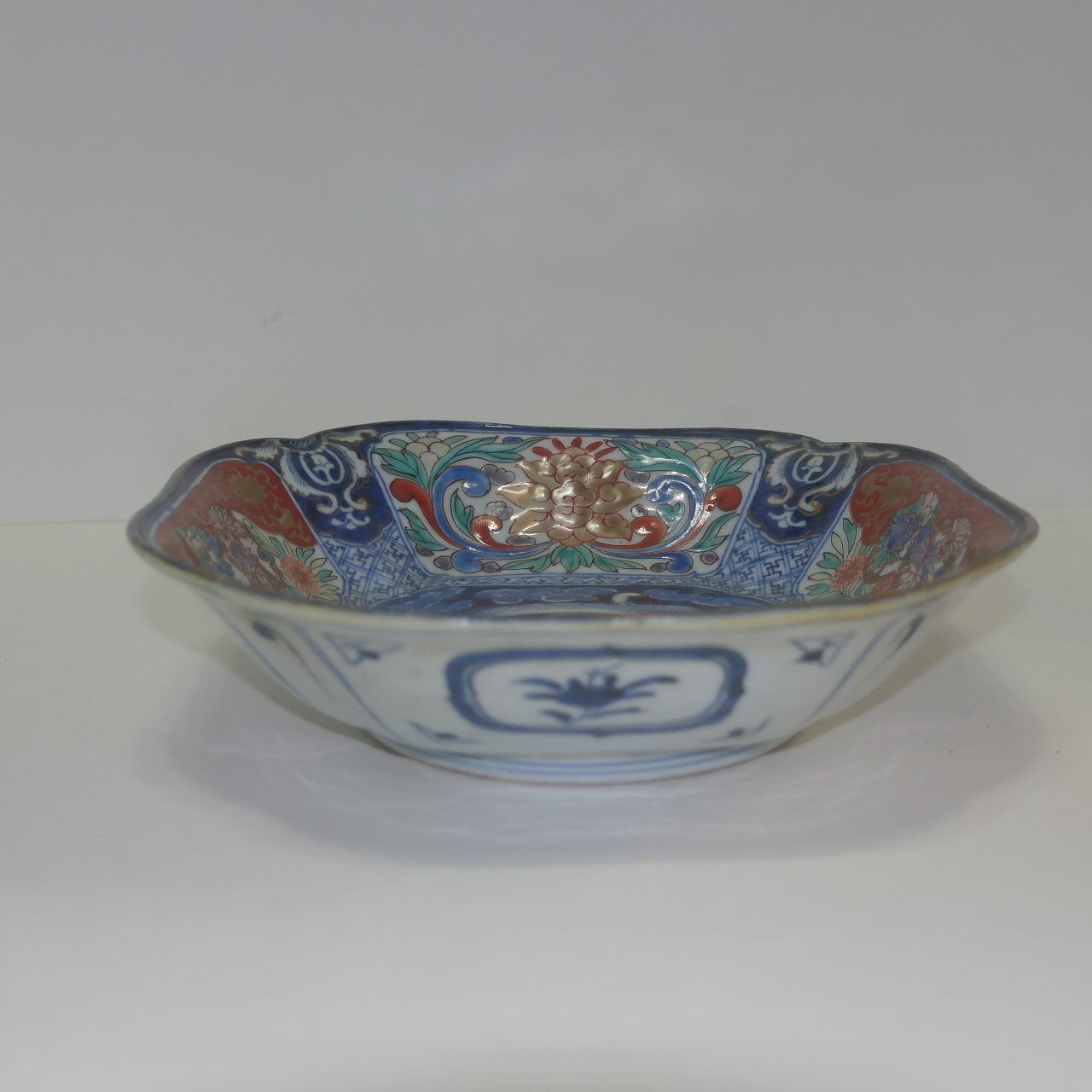 200년이상된 대명성화년제명 청화백자진사화문 사각대완