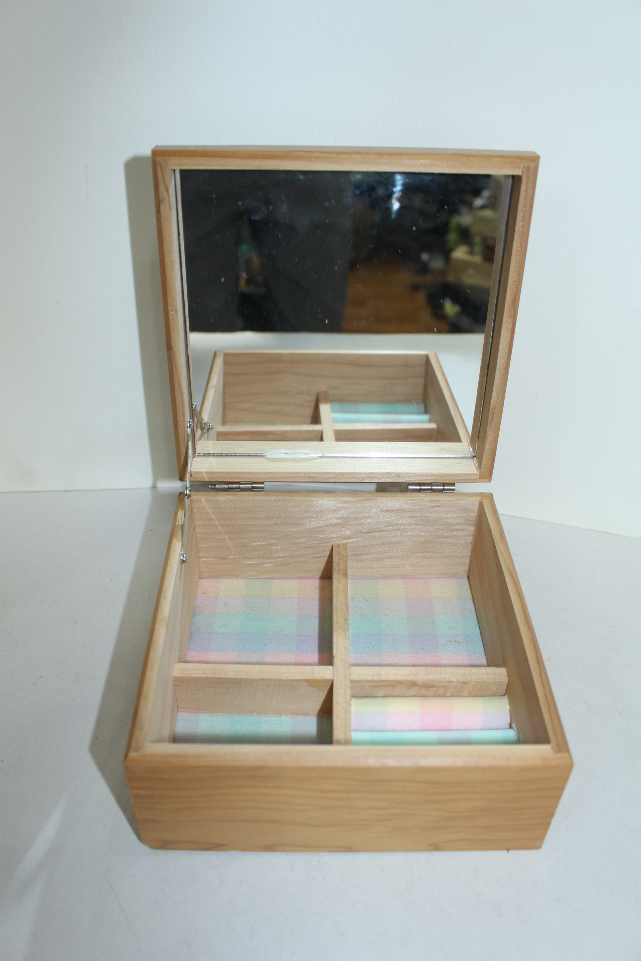 상태좋은 나무로된 보석함