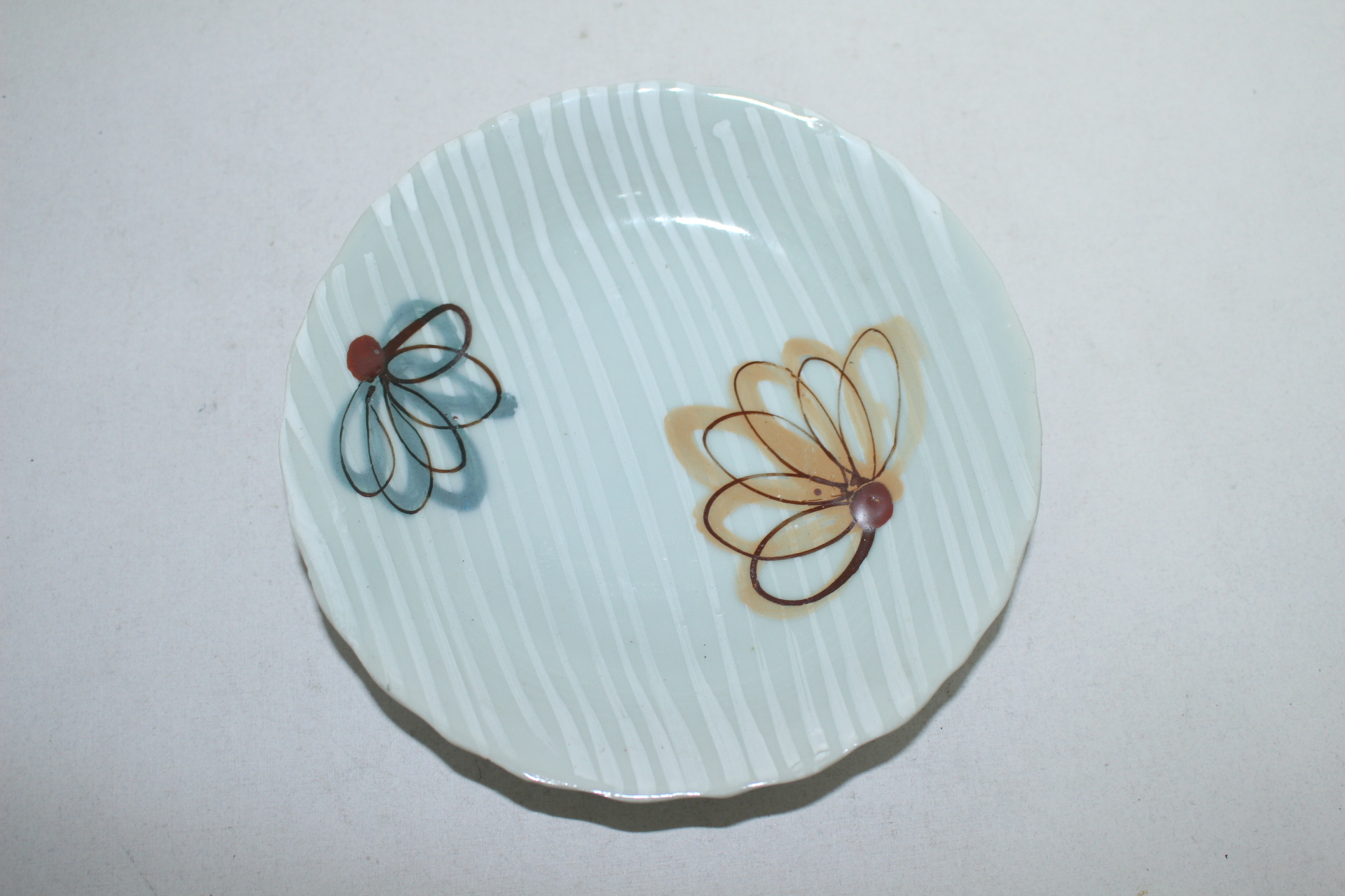 연대가좋은 청자 철화화문 화형완 2점