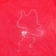 진주가 장식된 매듭 목걸이