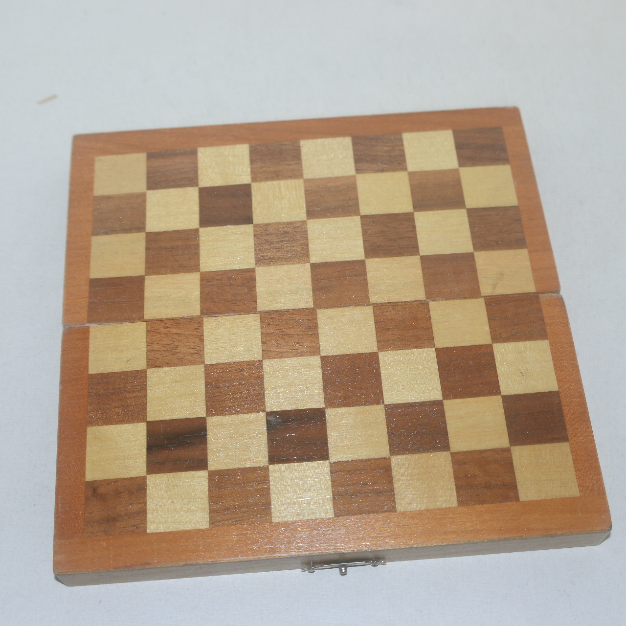 나무판으로된 체스셋트