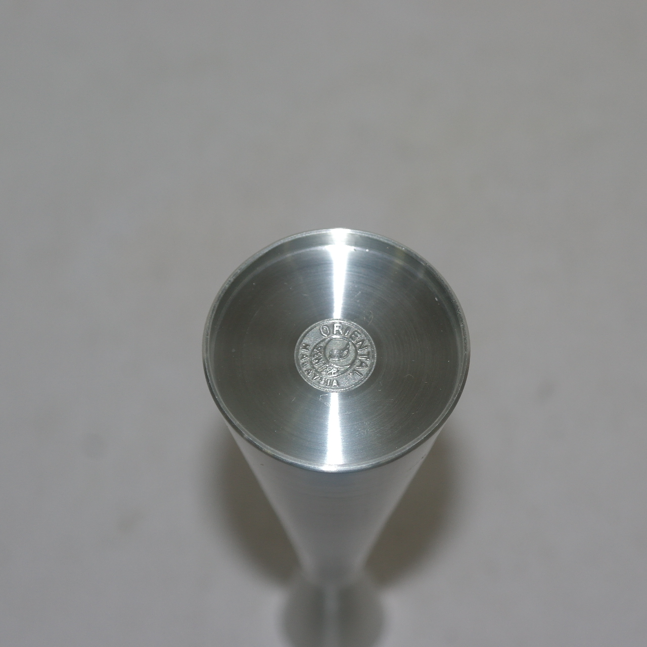 주석으로된 한송이 화병