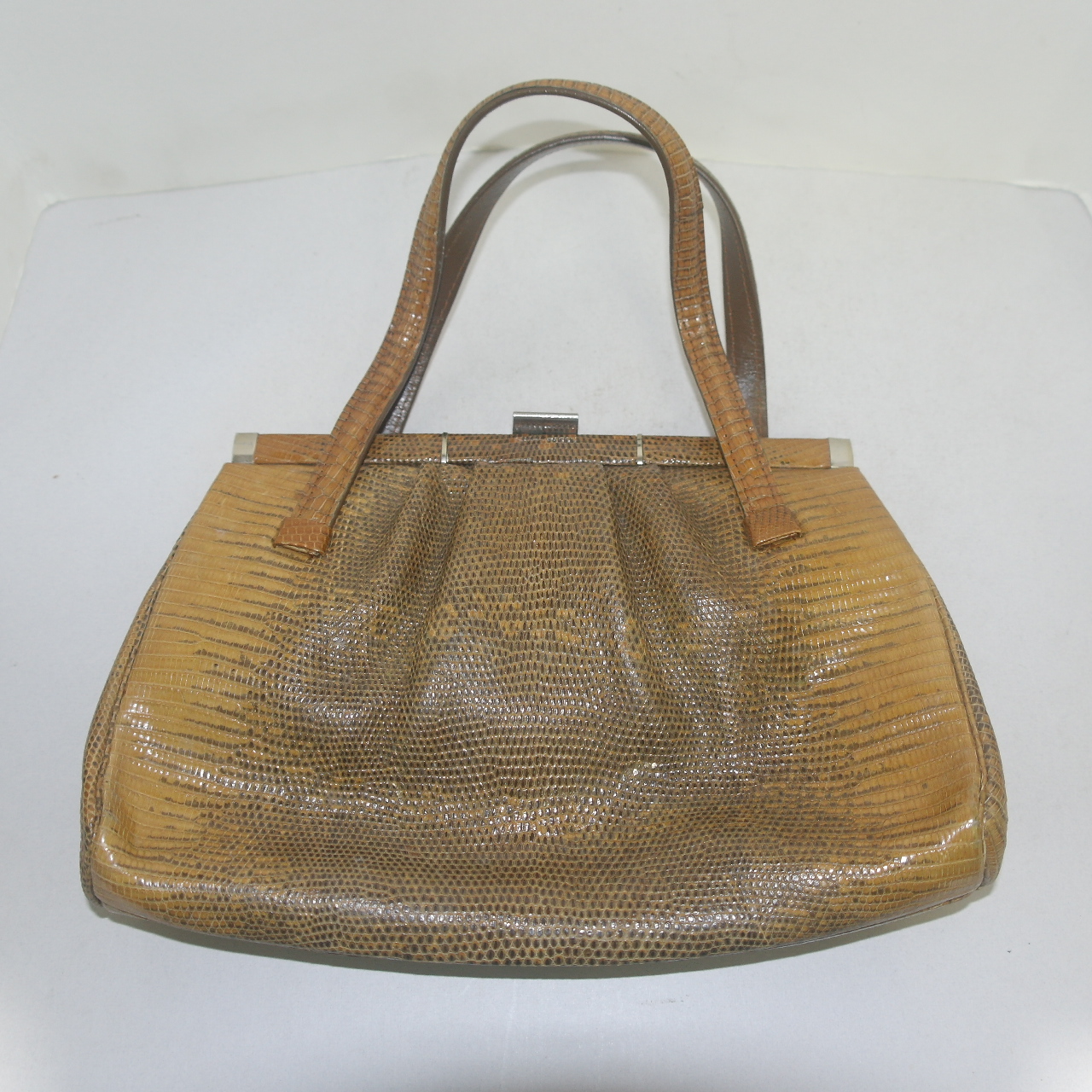 근대사 오래된 악어가죽 핸드백