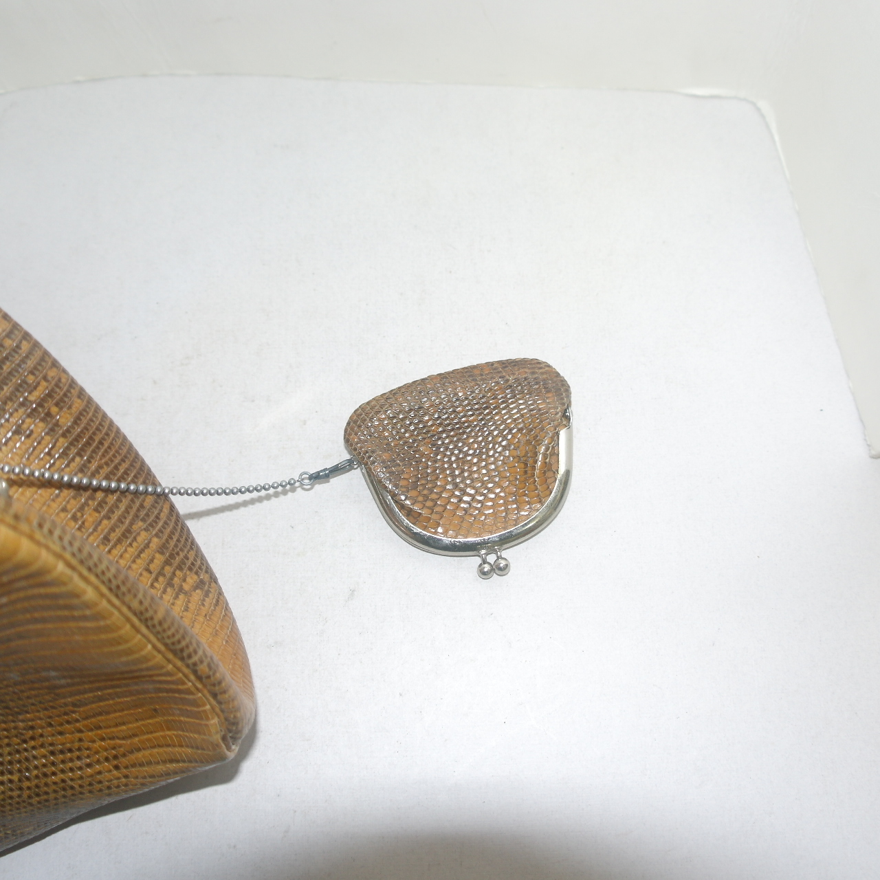 근대사 오래된 악어가죽 핸드백