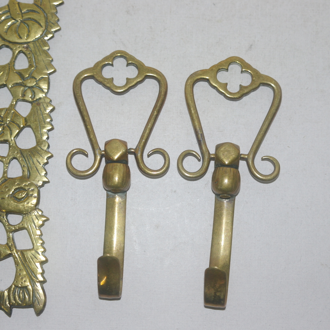 묵직한 청동으로된 고리도구 일괄